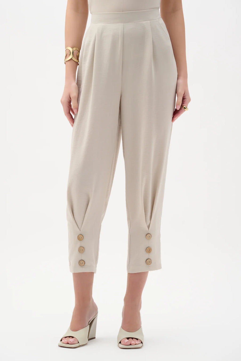 PANTALÓN BEIGE CAPRI 262044