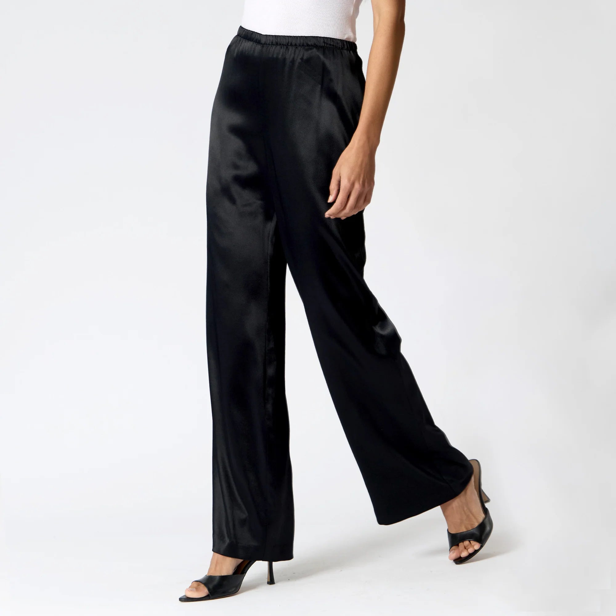 PANTALÓN NEGRO SATÉN R16075