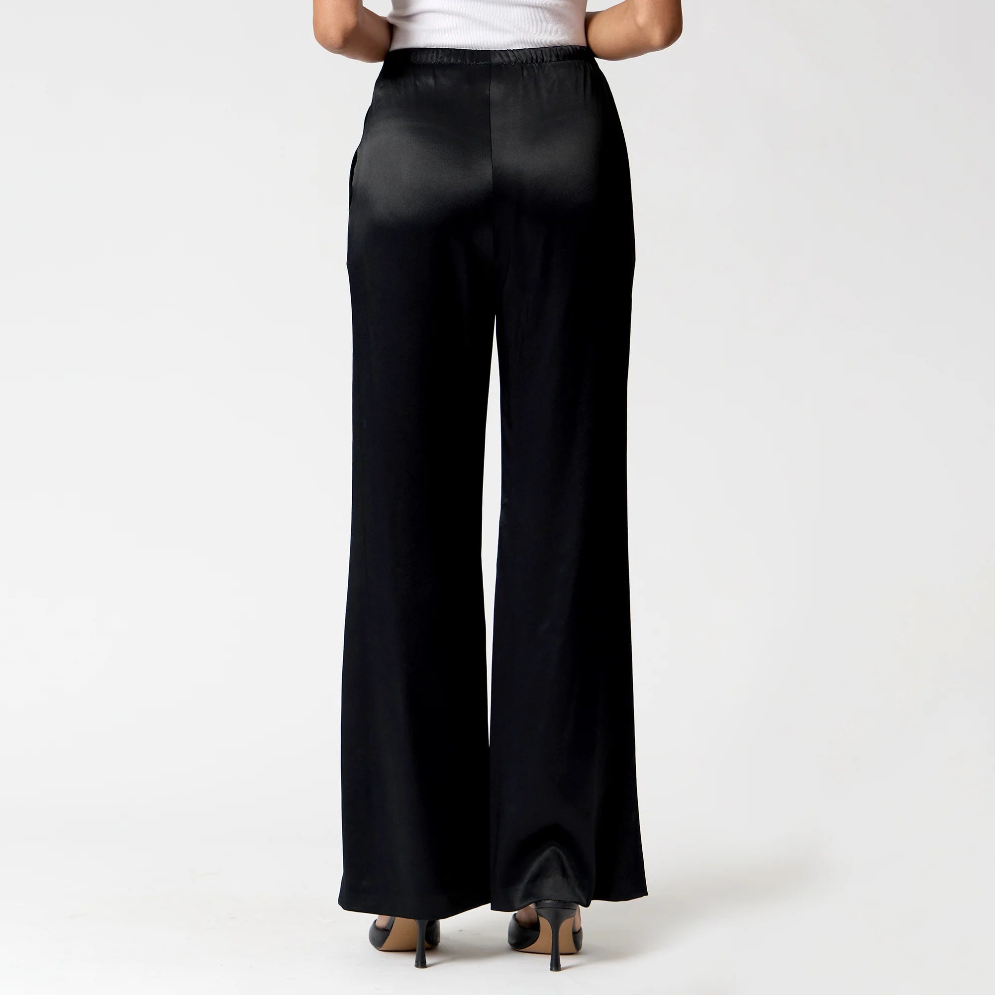 PANTALÓN NEGRO SATÉN R16075