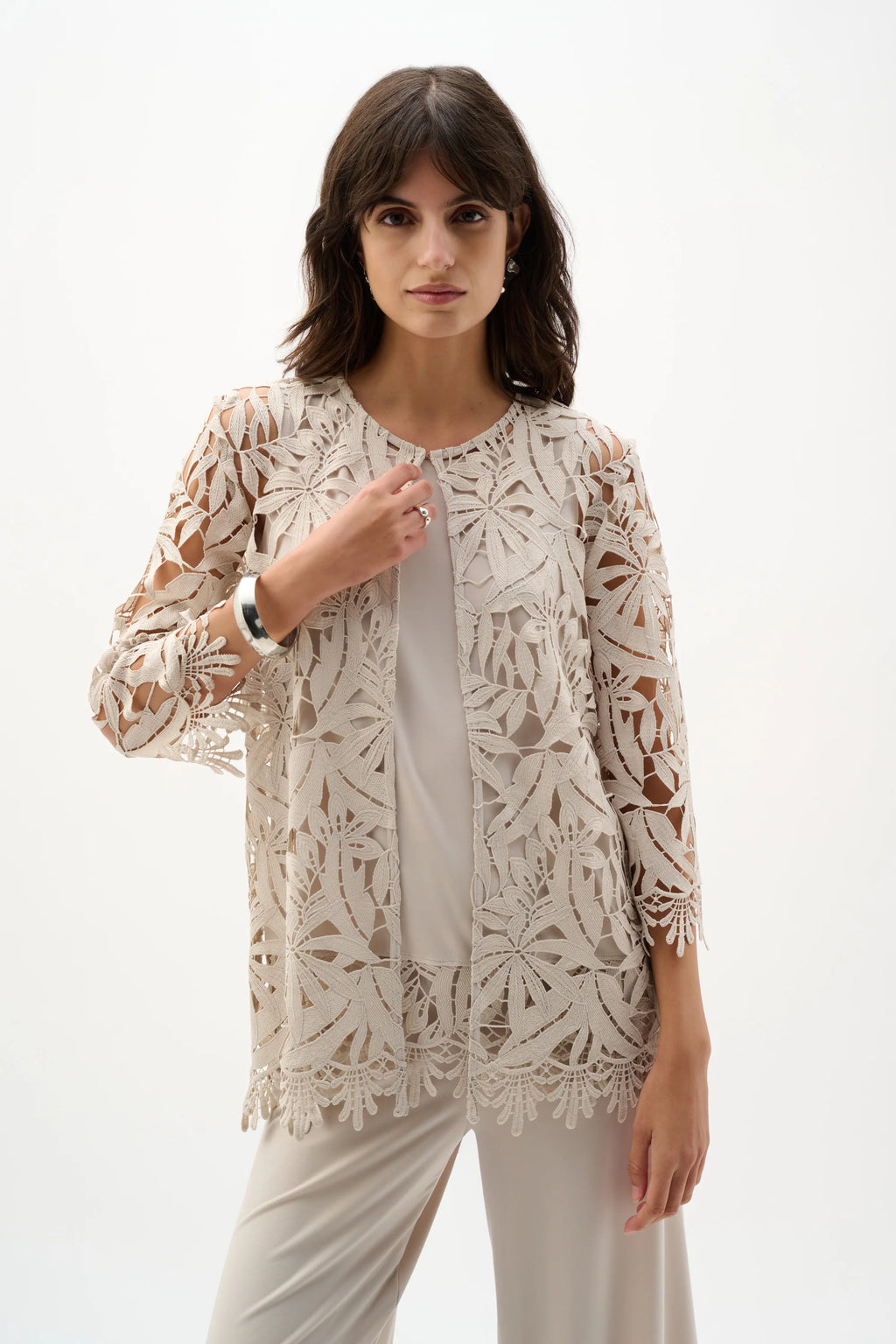 SACO BEIGE TIRA BORDADA 262096