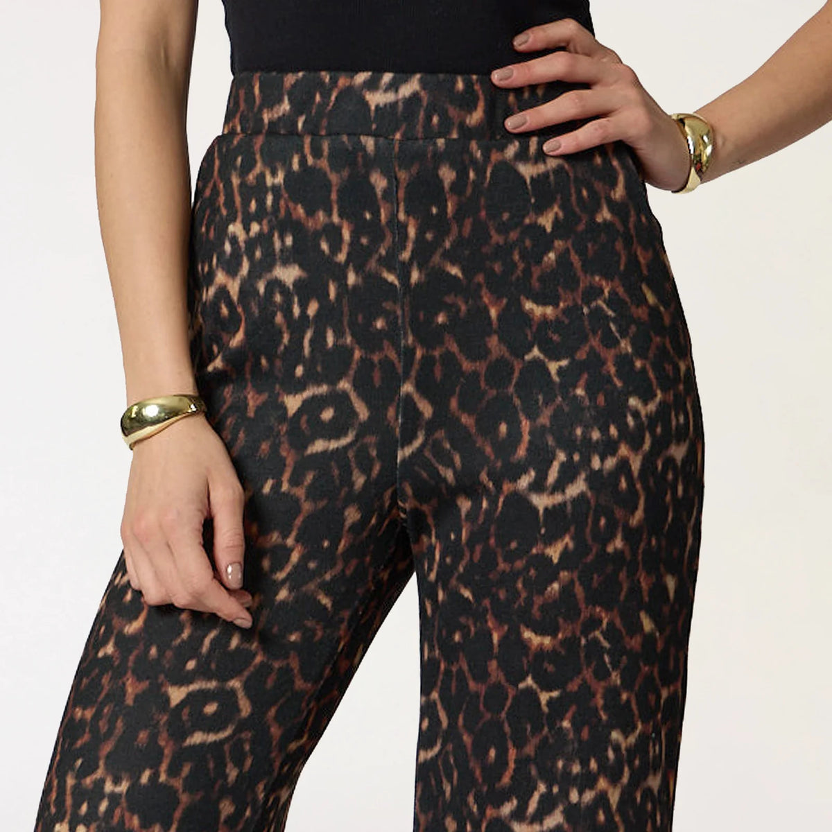 PANTALÓN NEGRO ANIMAL PRINT R26062
