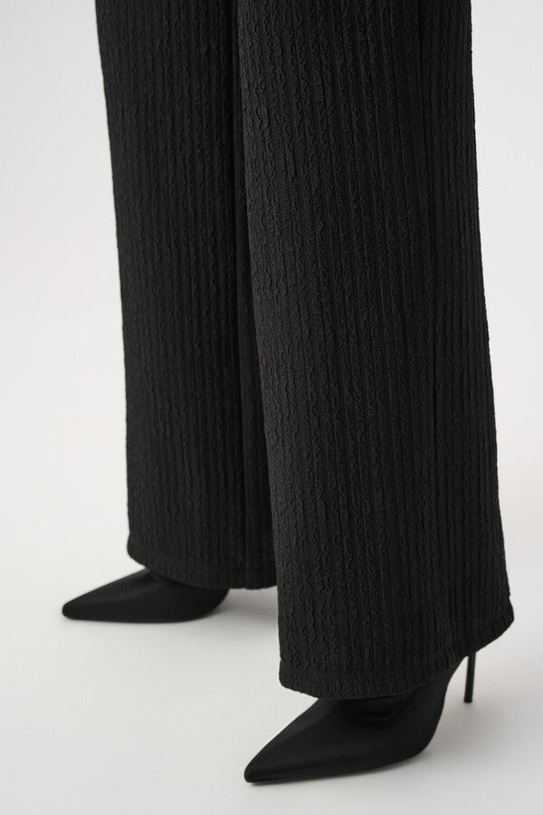 PANTALÓN NEGRO TEXTURAS 264190