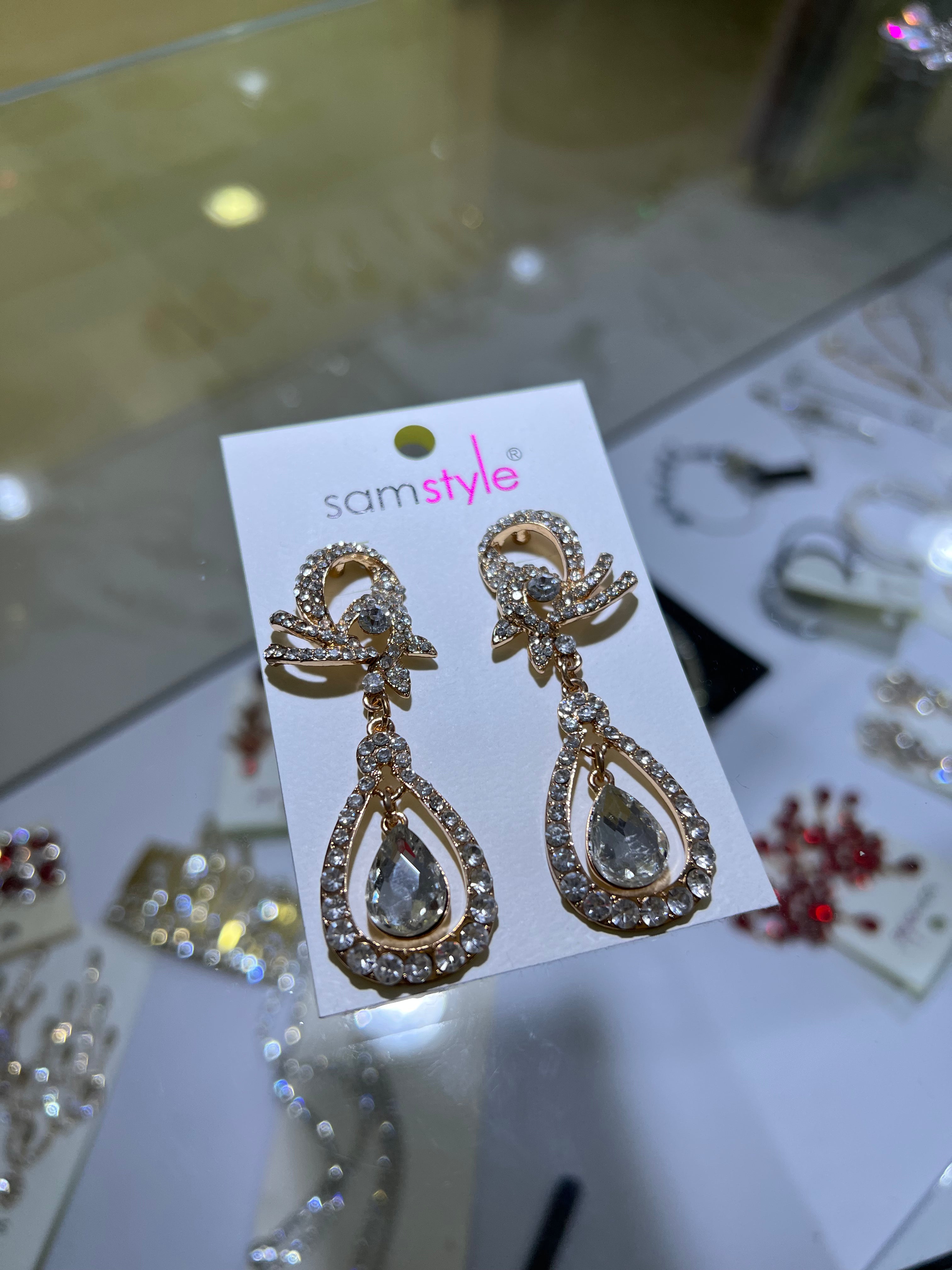 ARETES LARGOS DORADOS
