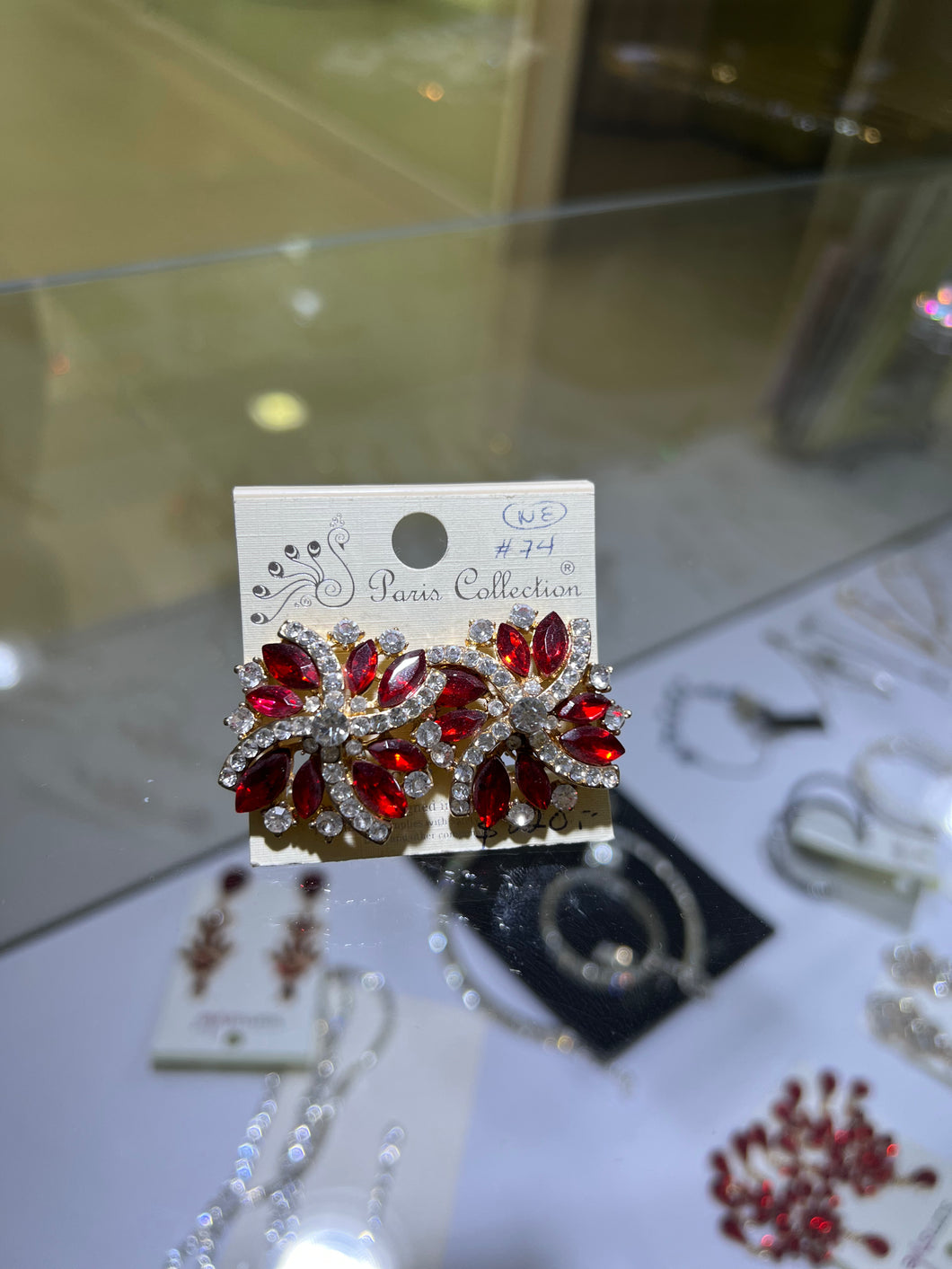 ARETES ROJOS