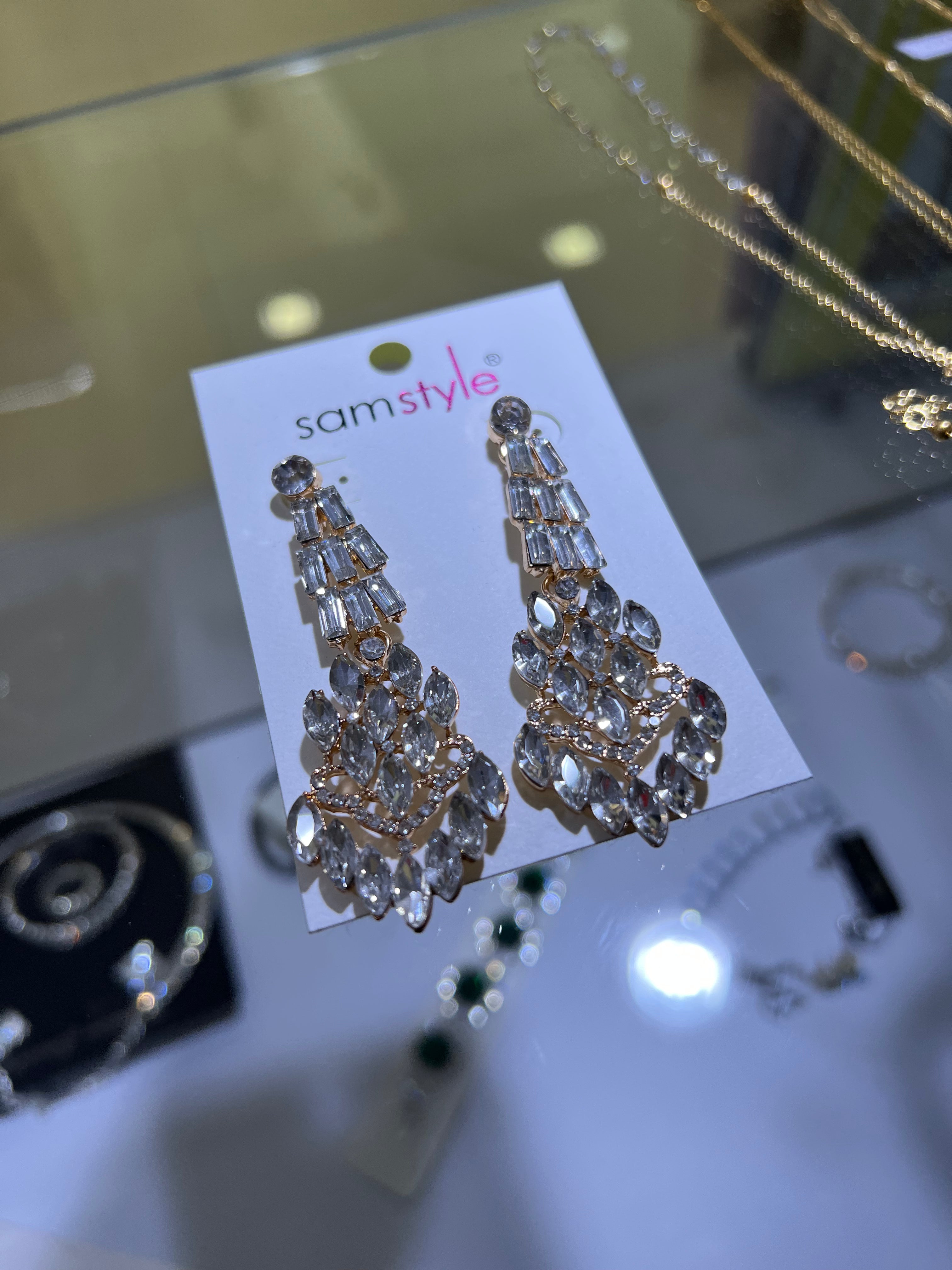 ARETES LARGOS DORADOS