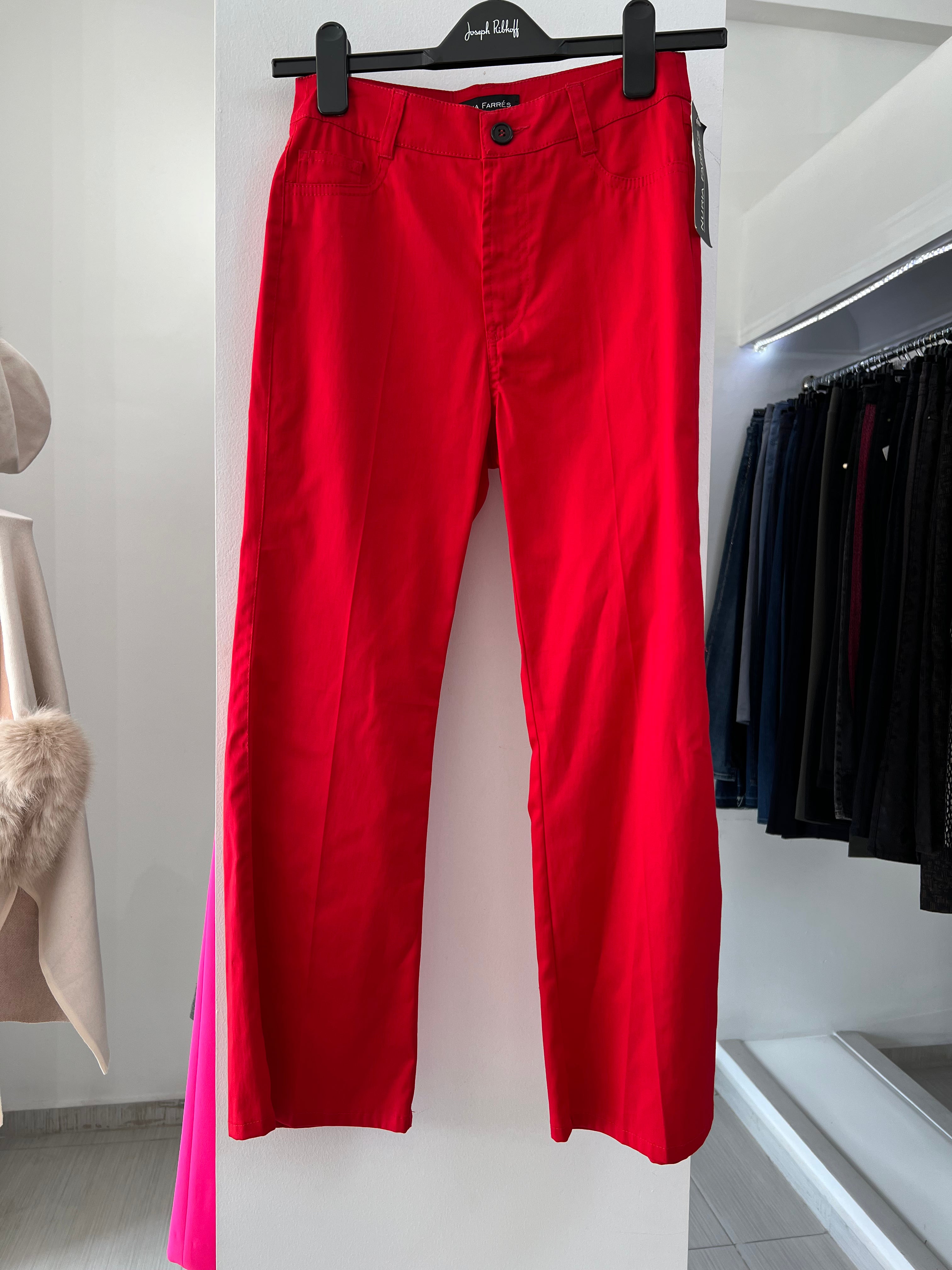 PANTALÓN ROJO