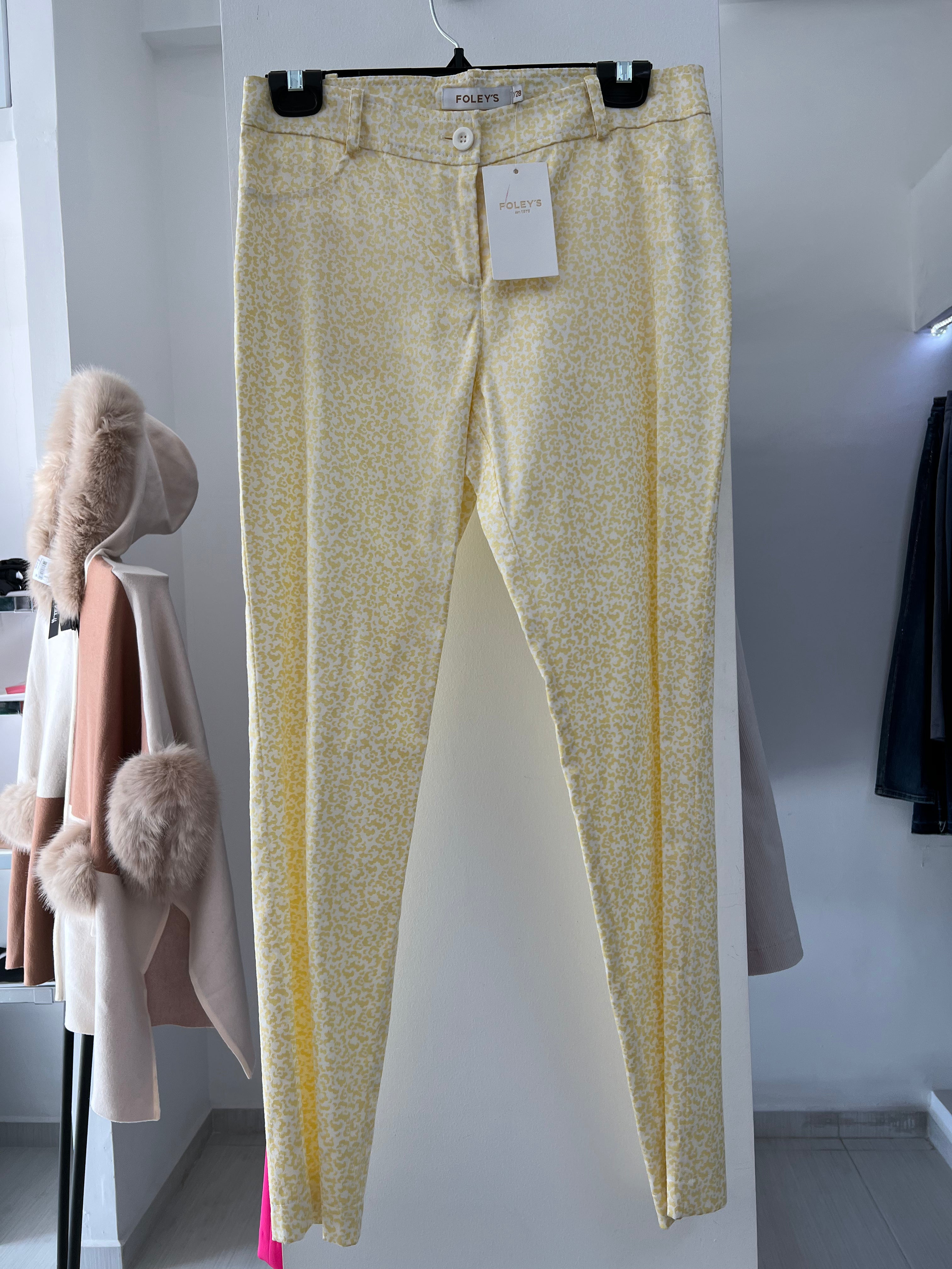 PANTALÓN AMARILLO ESTAMPADO