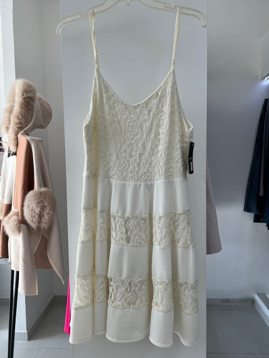 VESTIDO CORTO BLANCO