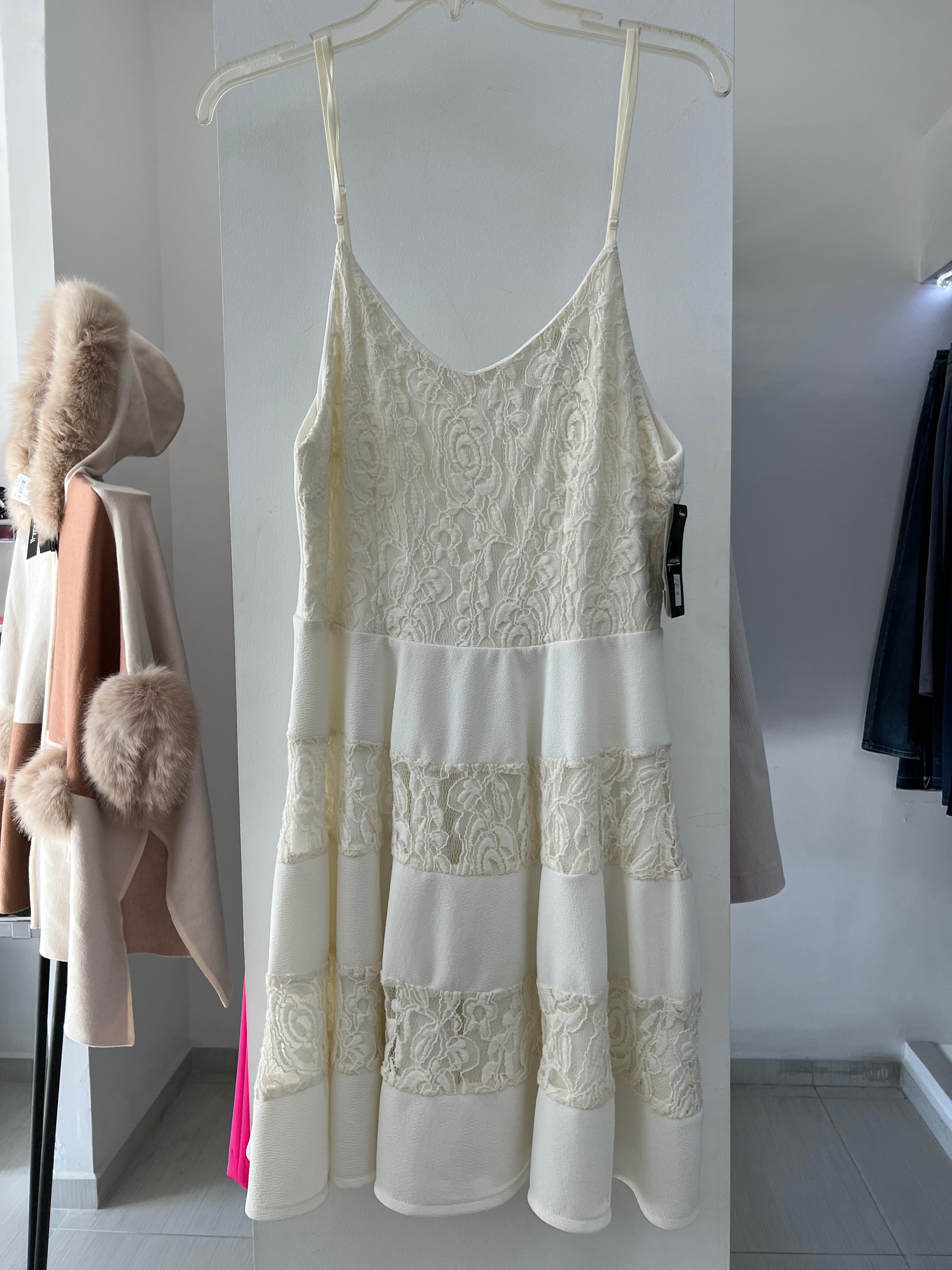 VESTIDO CORTO BLANCO