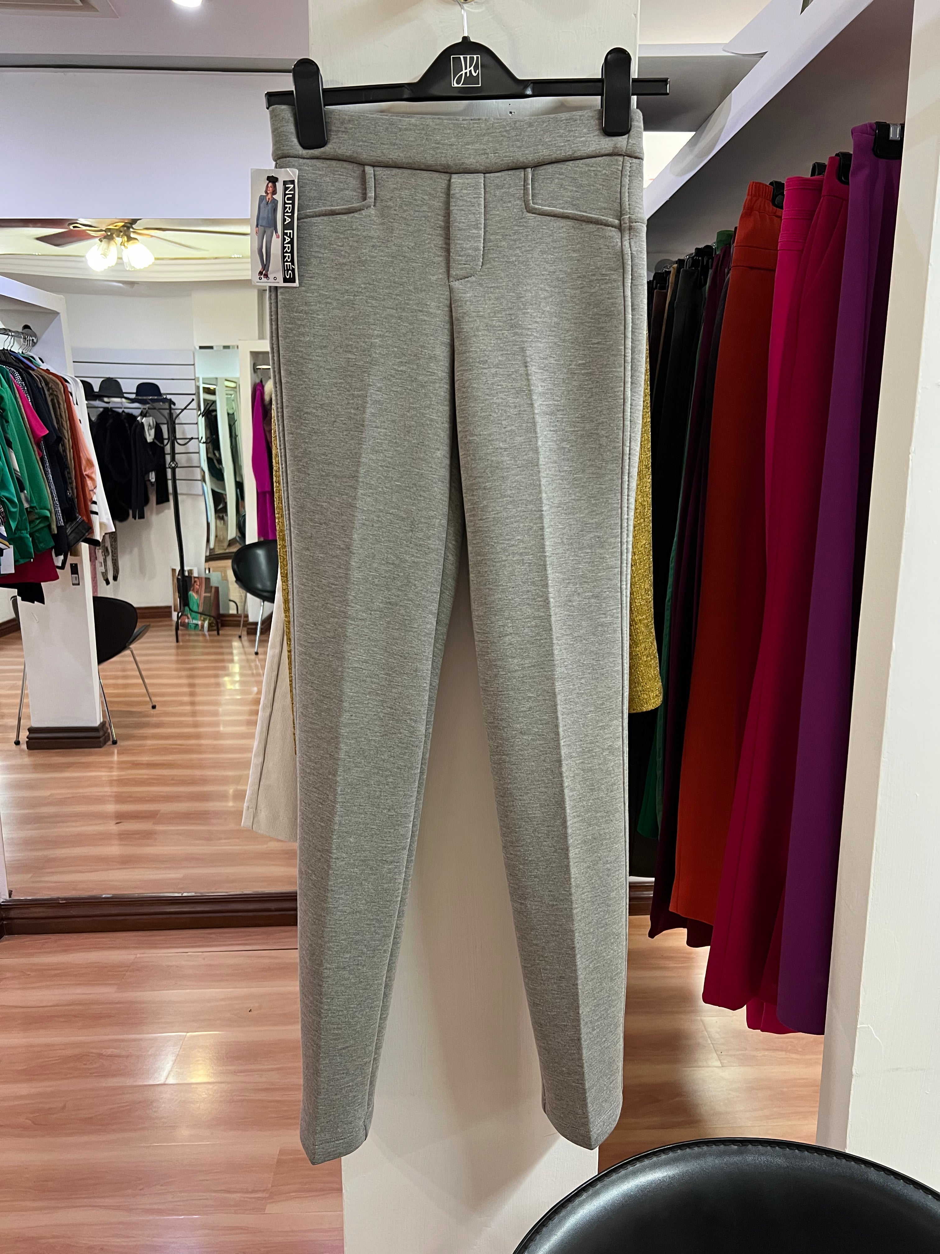 PANTALÓN LEGGING GRIS