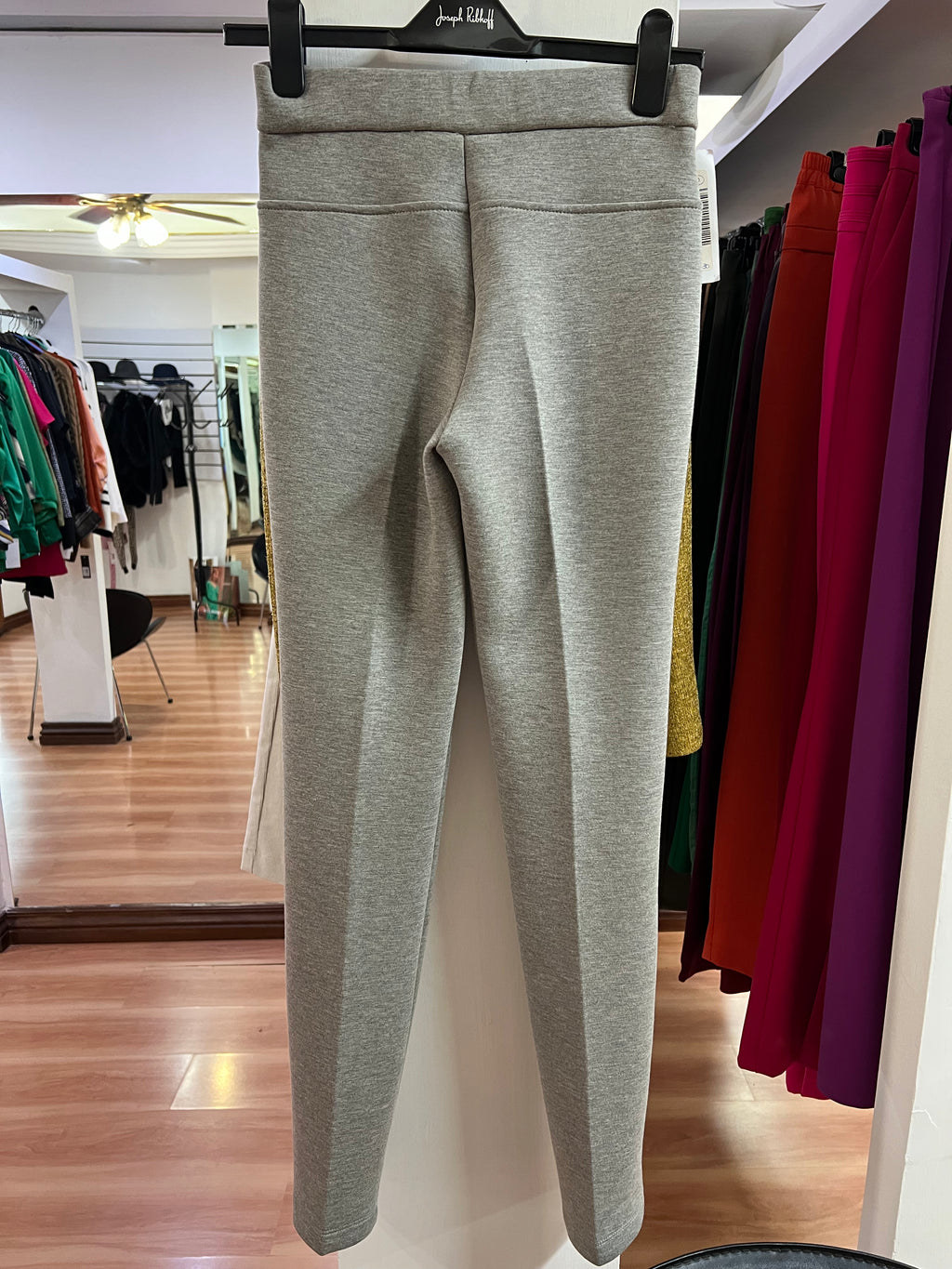 PANTALÓN LEGGING GRIS
