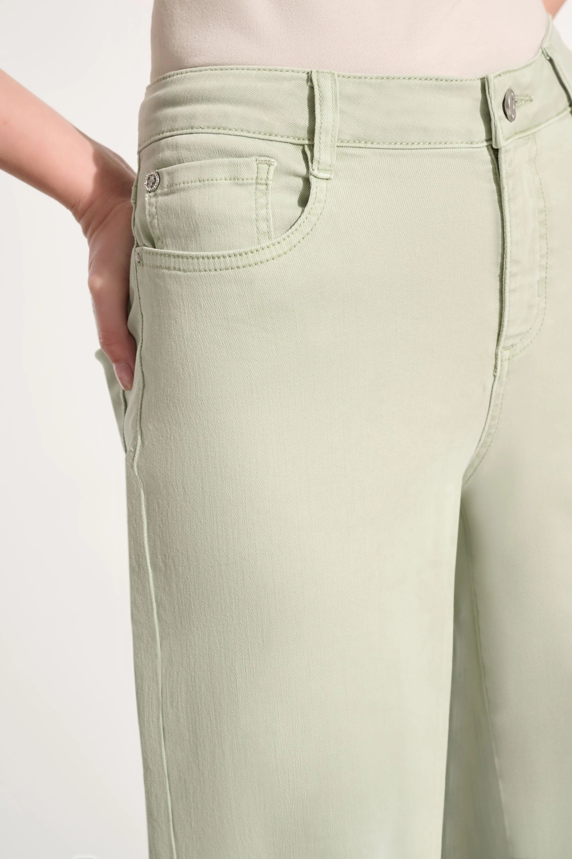 PANTALÓN CAPRI BLANCO/PISTACHE 262918