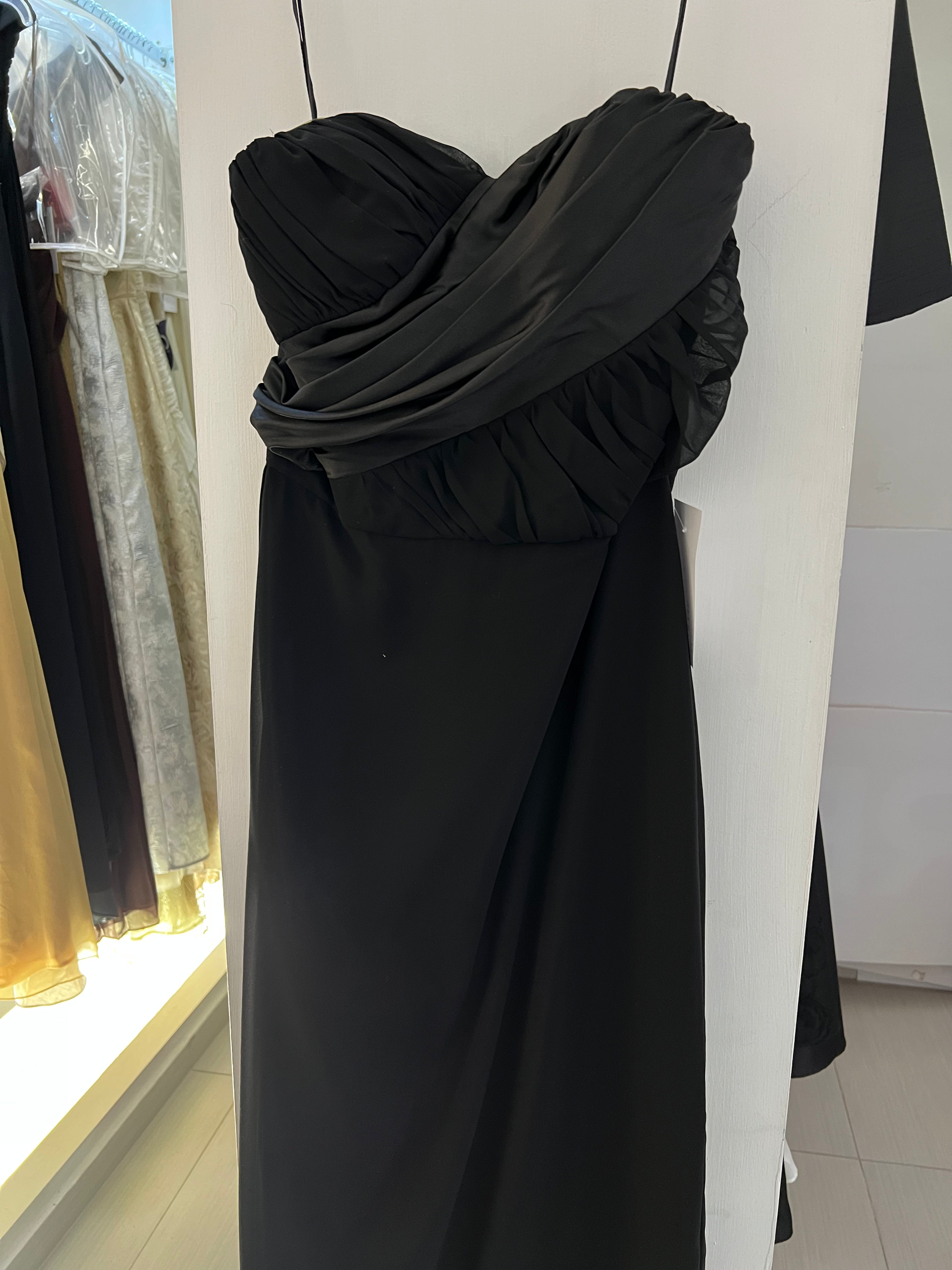 VESTIDO LARGO STRAPLESS NEGRO
