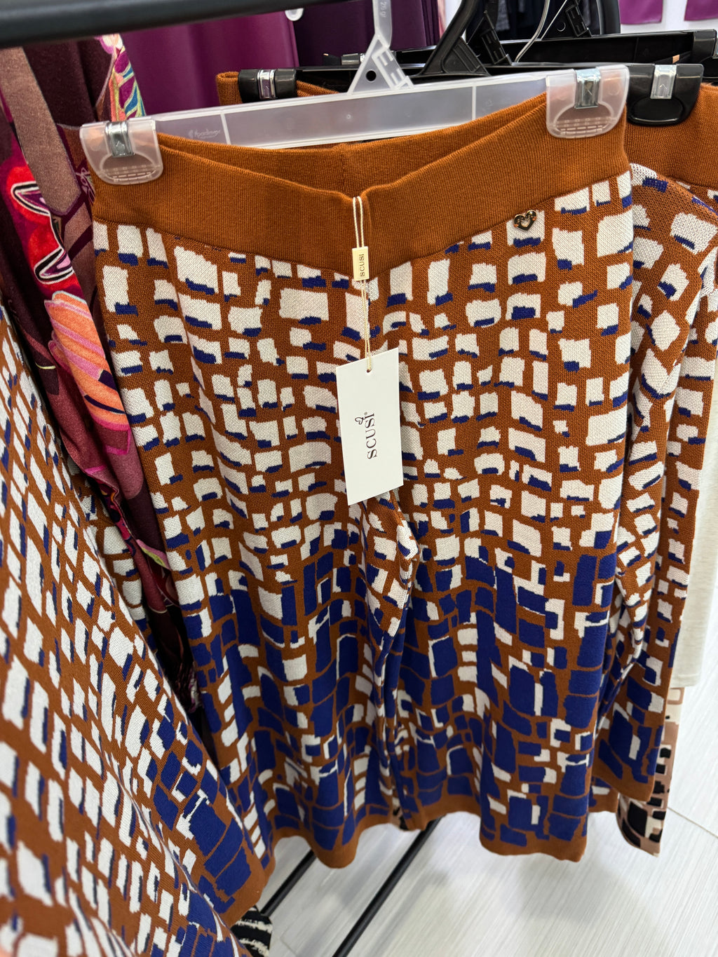 PANTALÓN CAMEL ESTAMPADO 08325