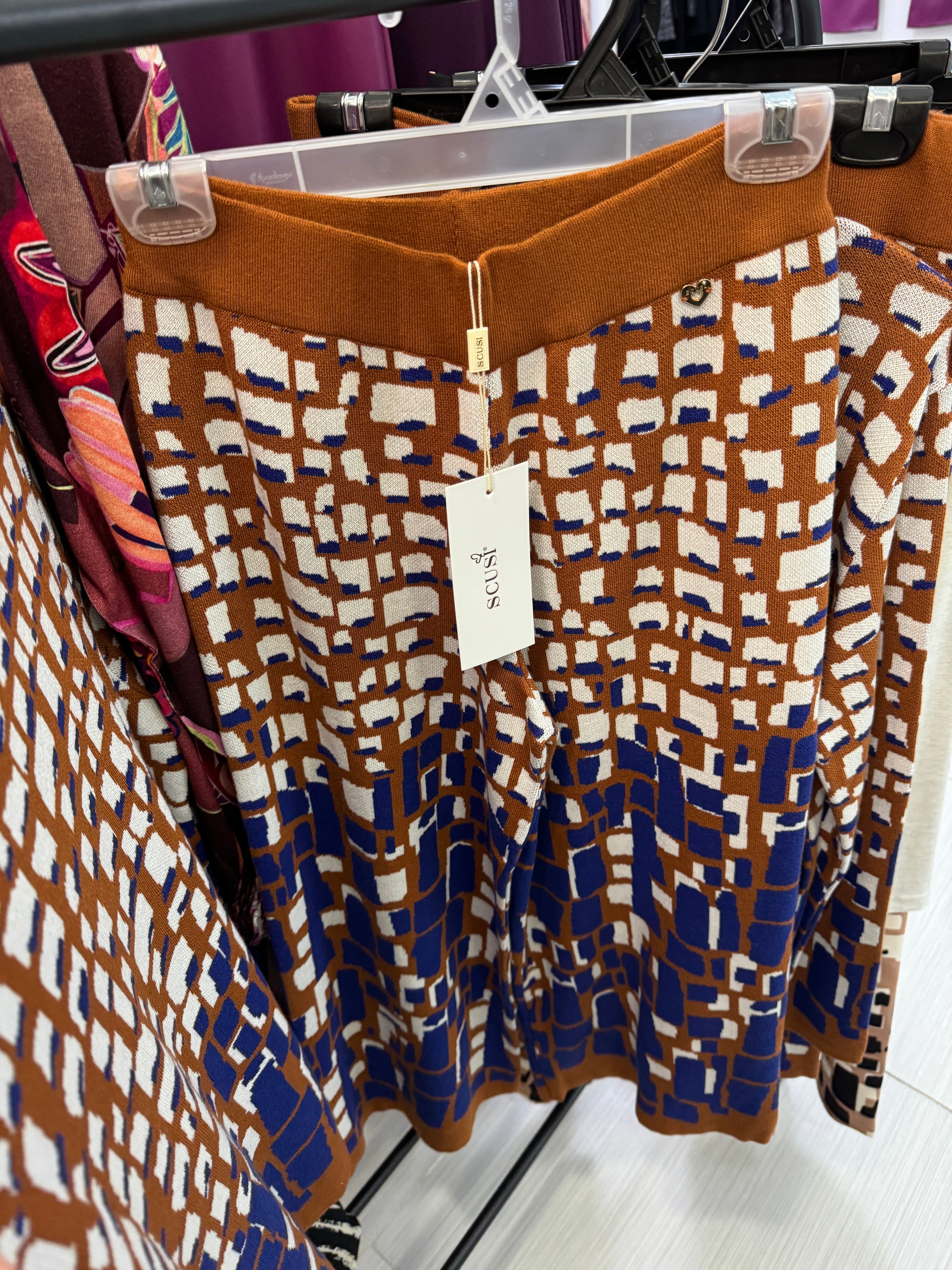 PANTALÓN CAMEL ESTAMPADO 08325