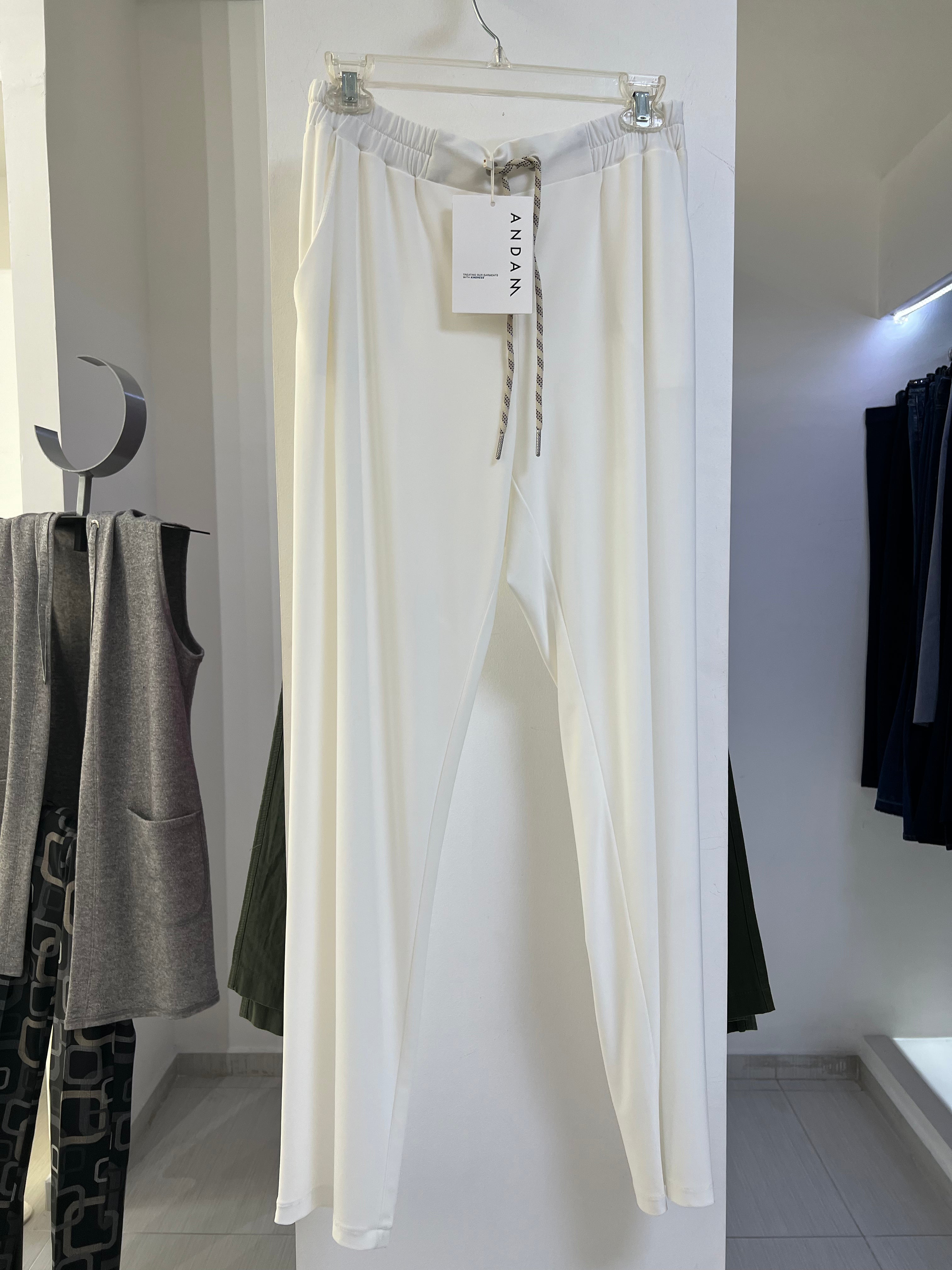 PANTALÓN BLANCO