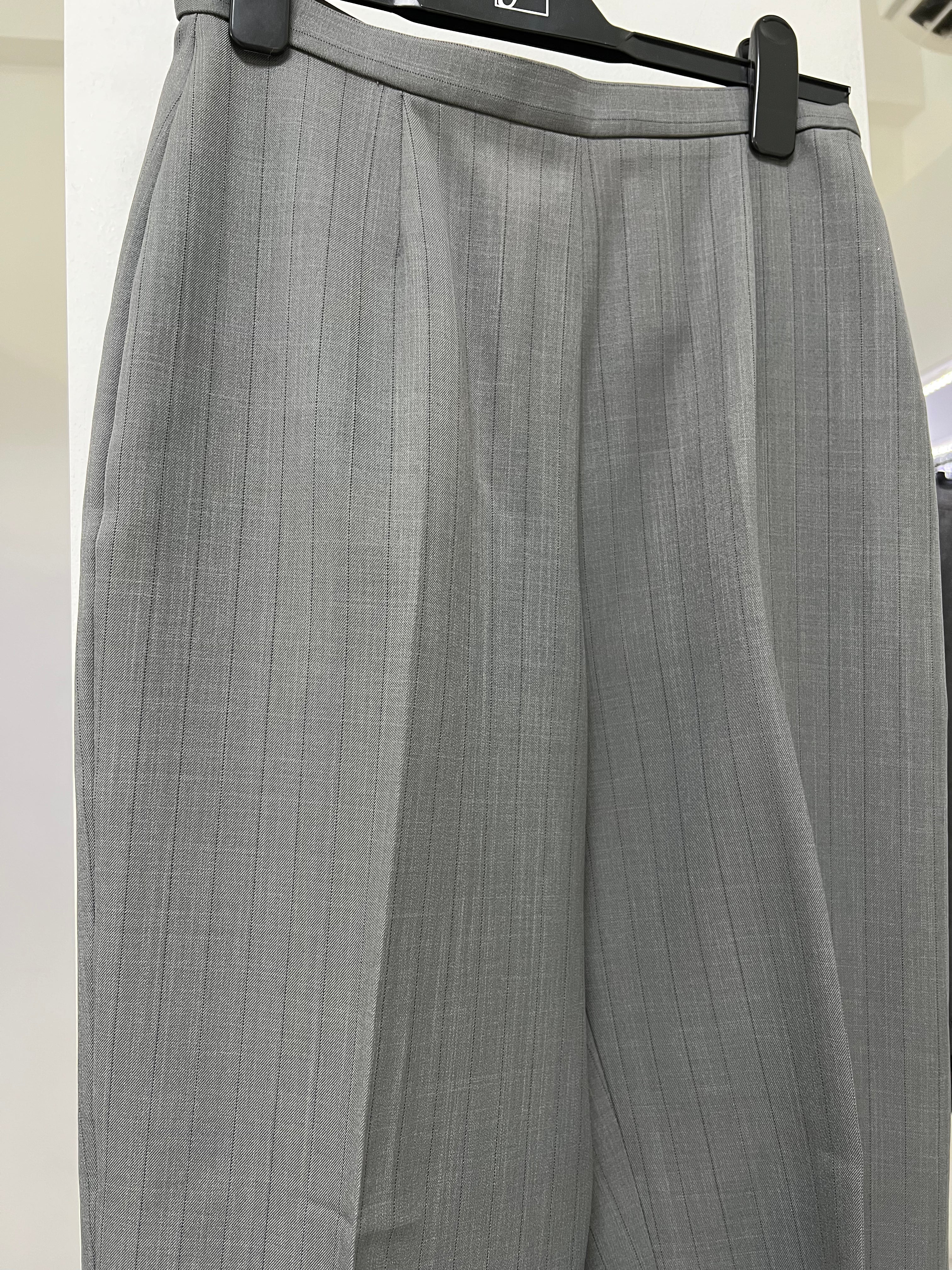 PANTALÓN GRIS