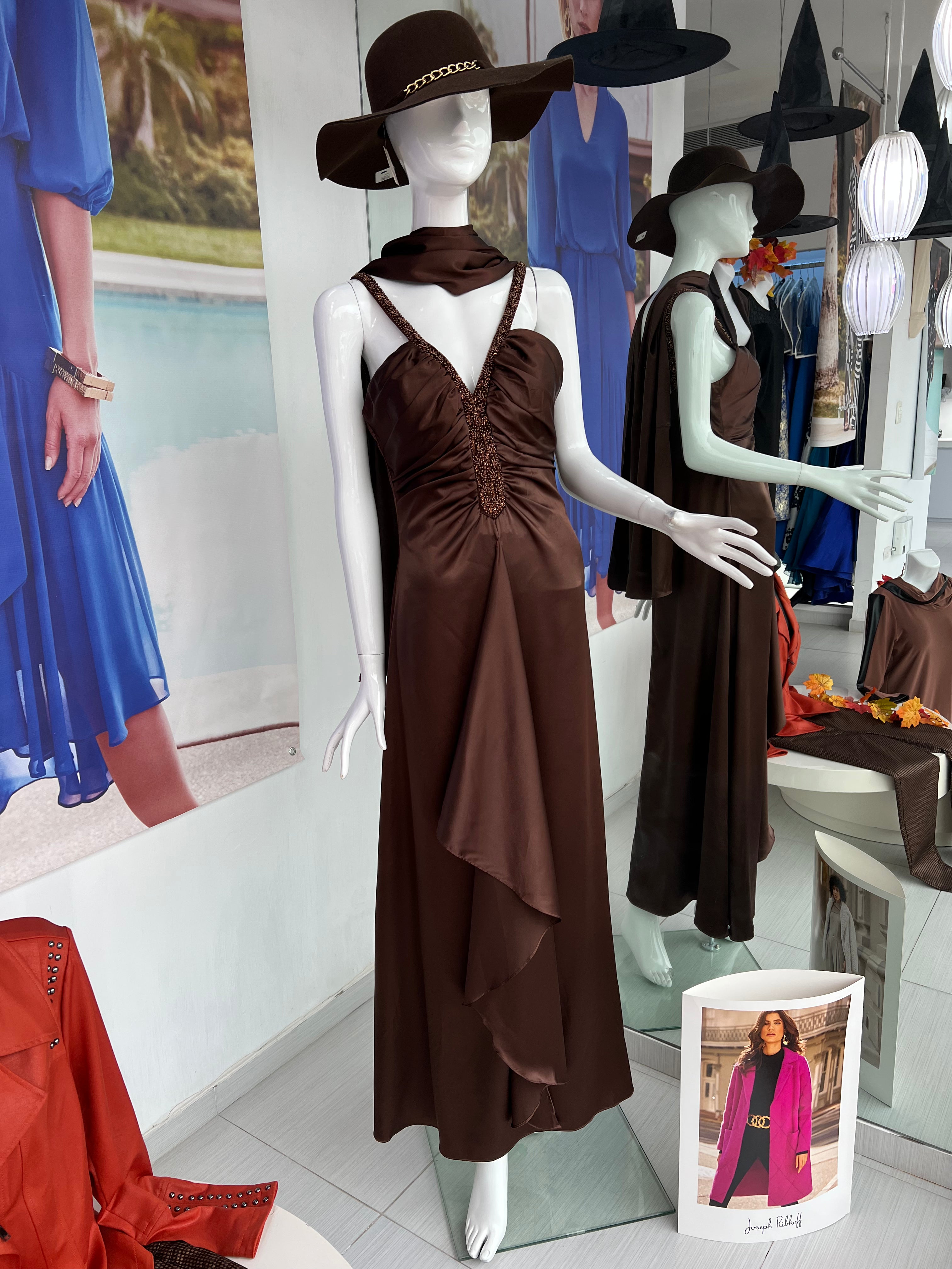 VESTIDO LARGO SATINADO CAFÉ