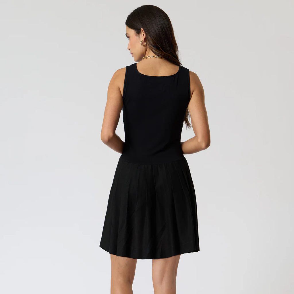 VESTIDO CORTO NEGRO R16079