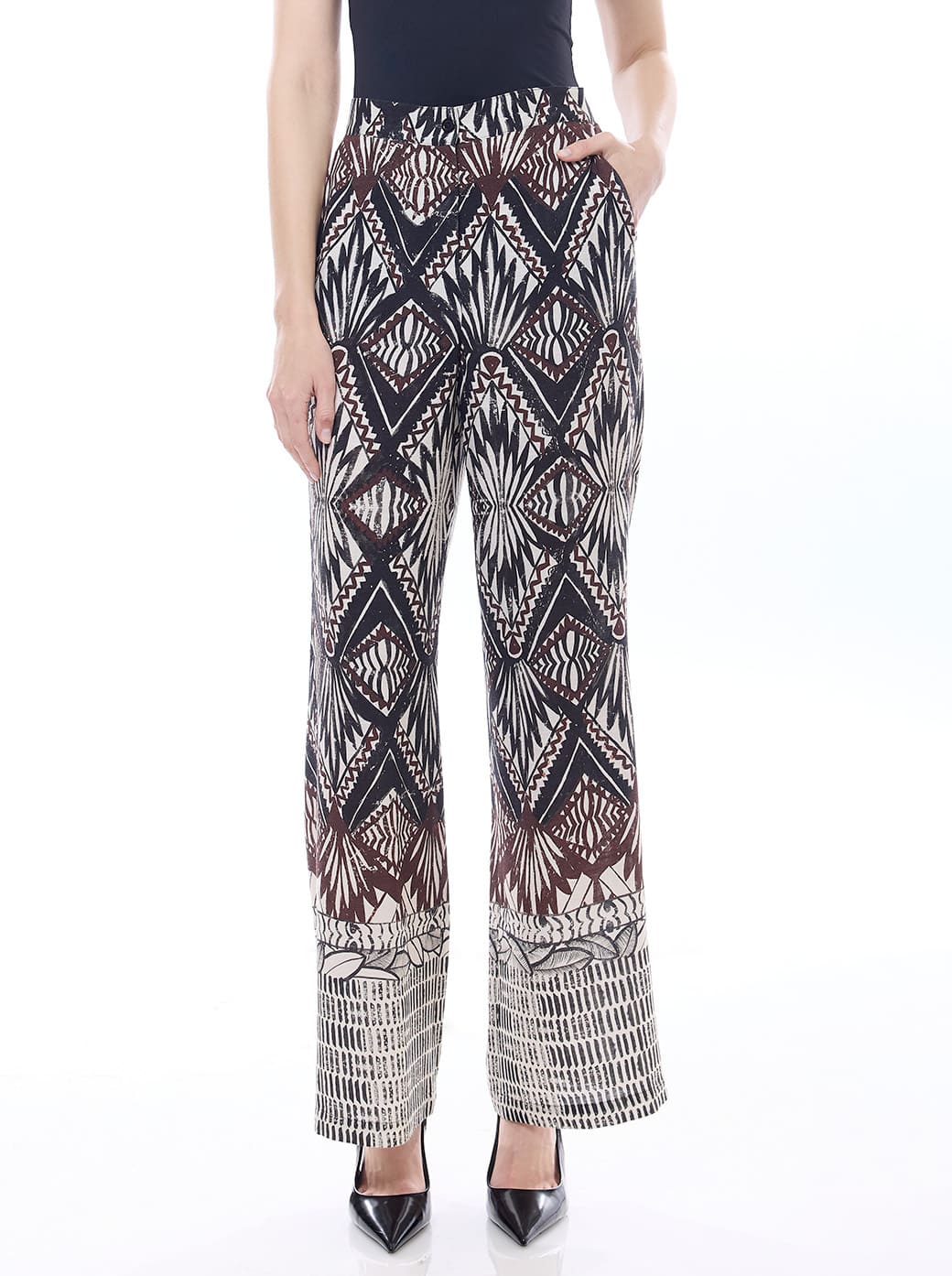 PANTALÓN NEGRO ESTAMPADO 125503