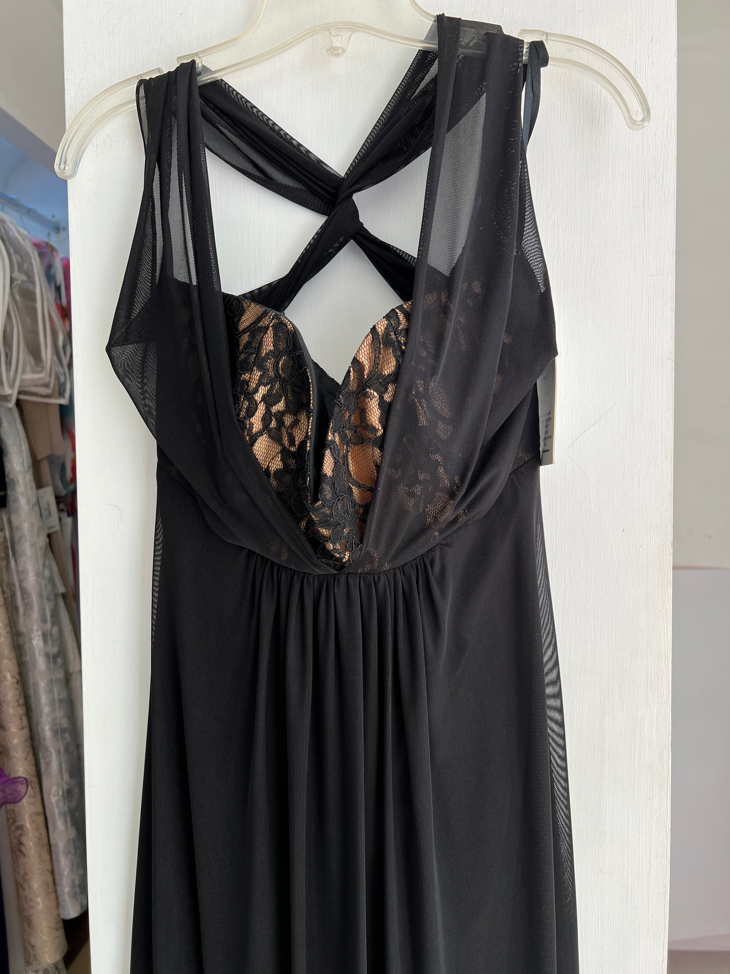 VESTIDO LARGO NEGRO ENCAJE