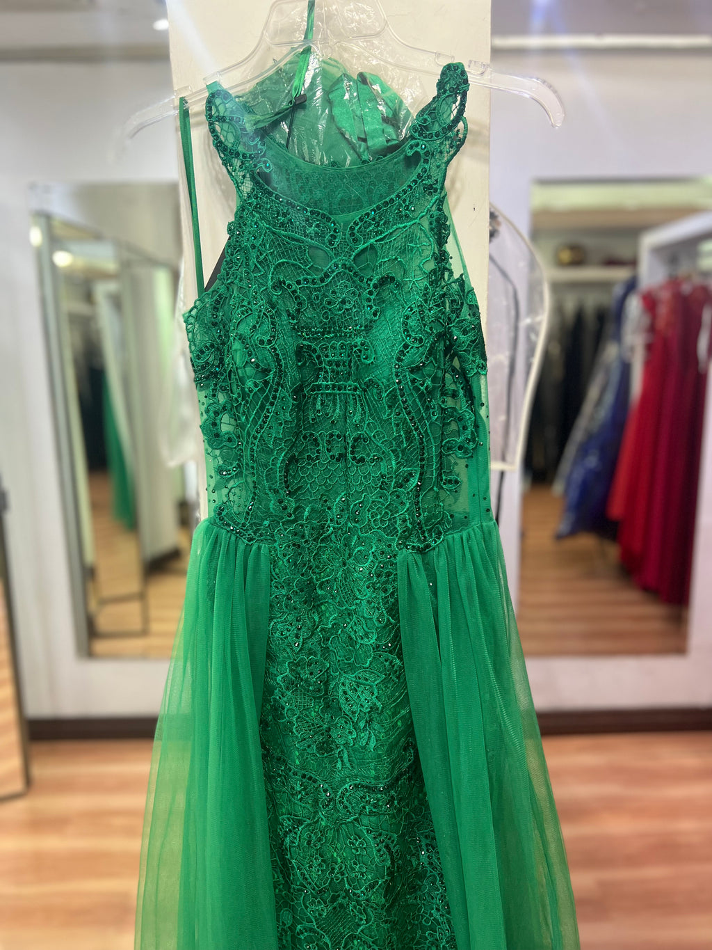 VESTIDO VERDE BORDADO