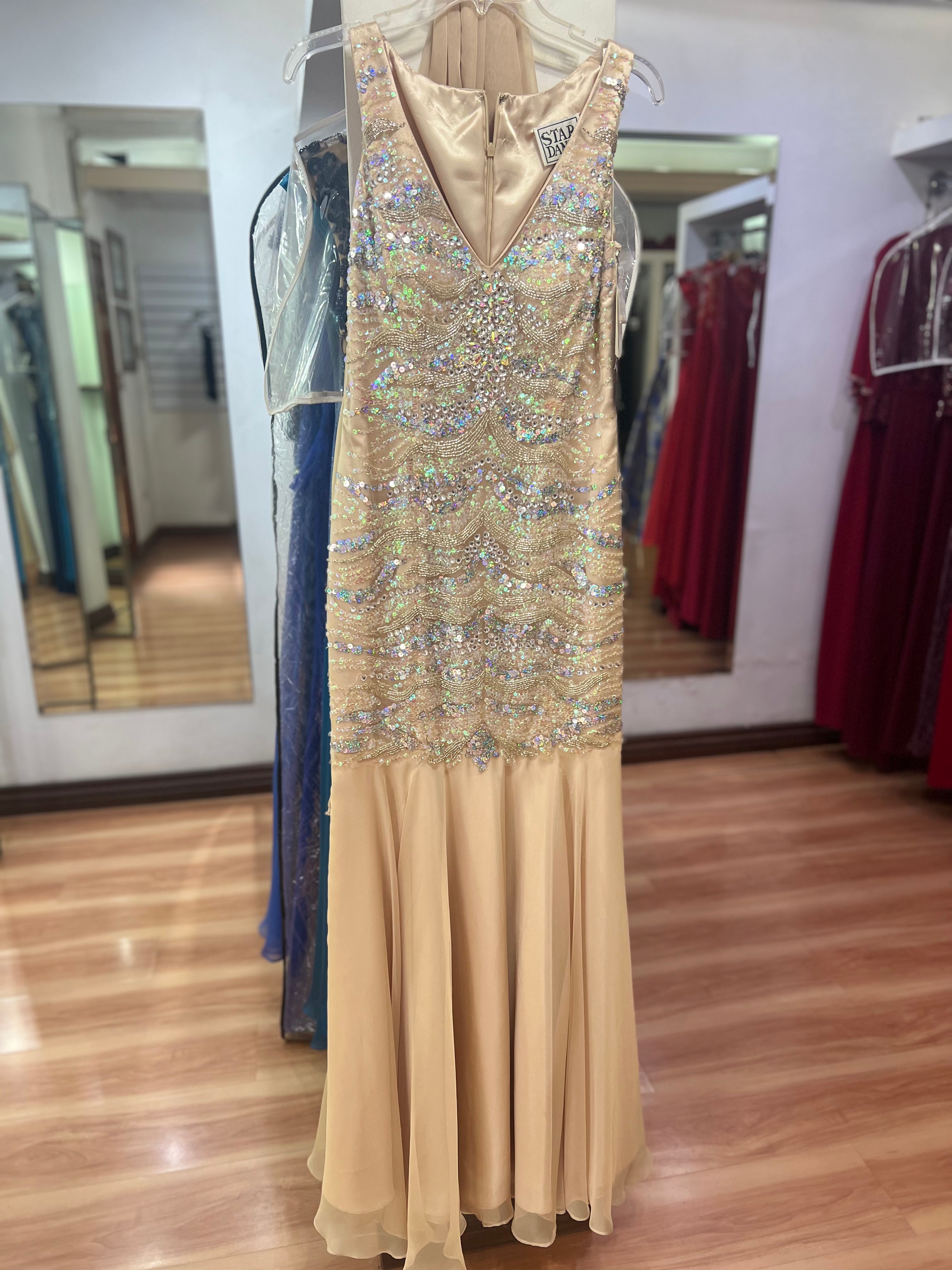 VESTIDO LARGO DORADO BORDADO