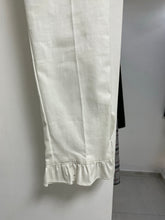 Cargar imagen en el visor de la galería, PANTALÓN CAPRI BLANCO
