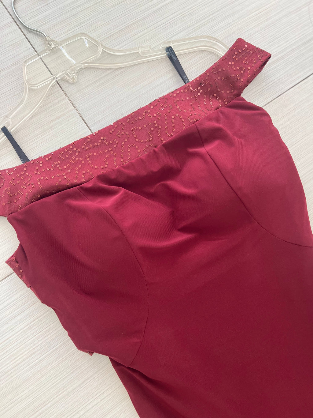 VESTIDO LARGO VINO CON LENTEJUELAS