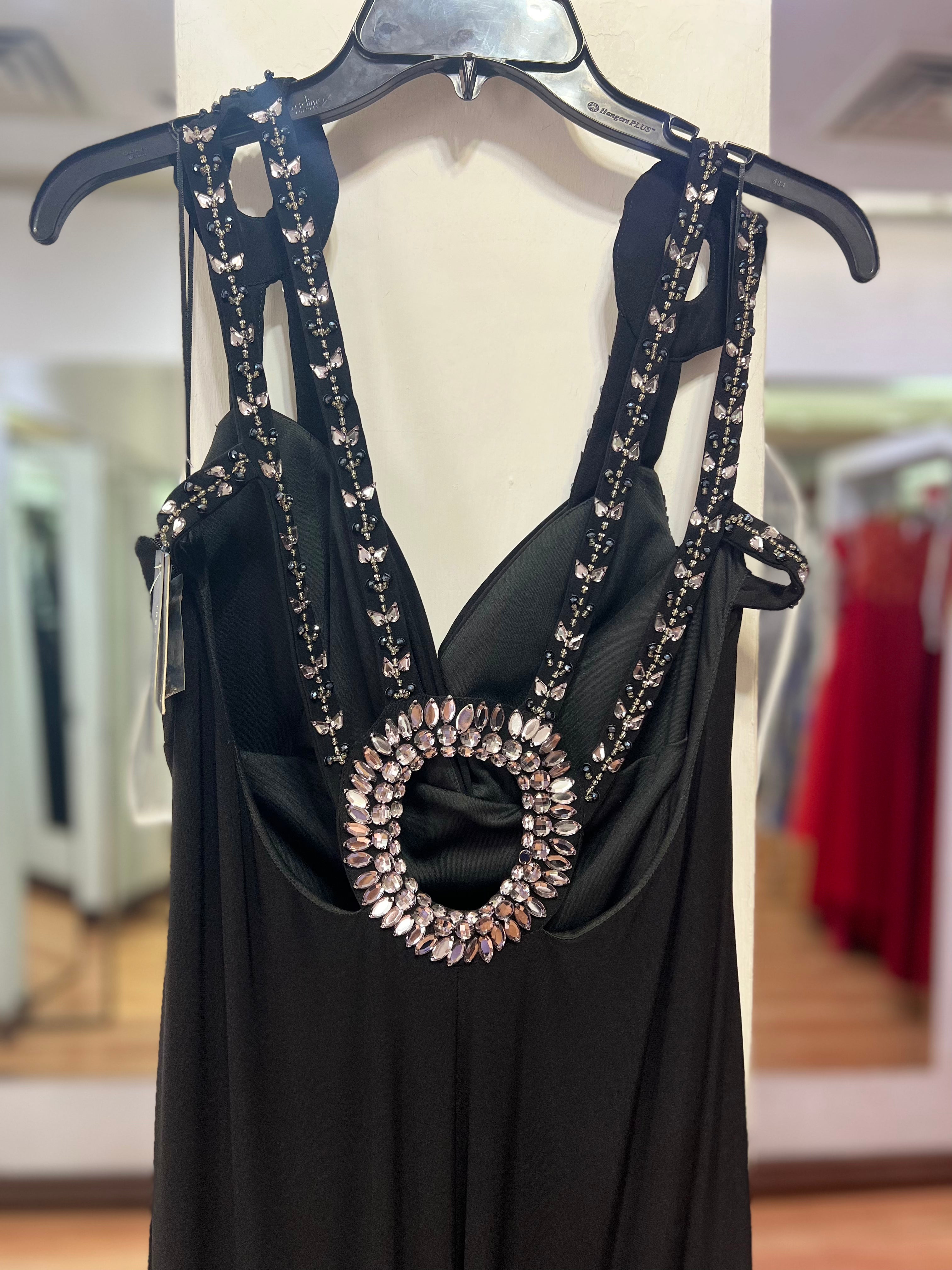 VESTIDO LARGO NEGRO BORDADO