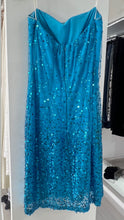 Cargar imagen en el visor de la galería, VESTIDO CORTO AZUL
