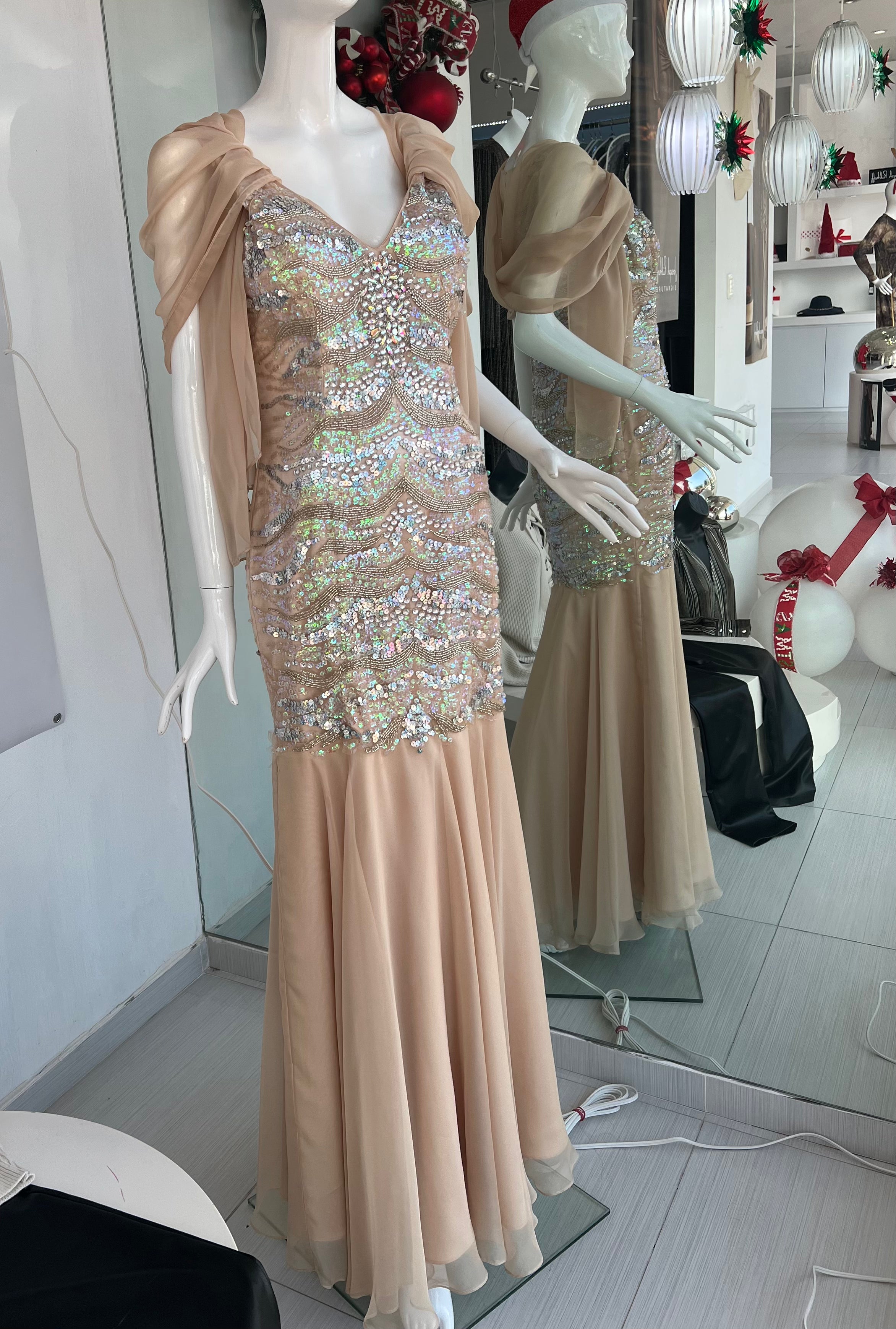VESTIDO LARGO DORADO BORDADO