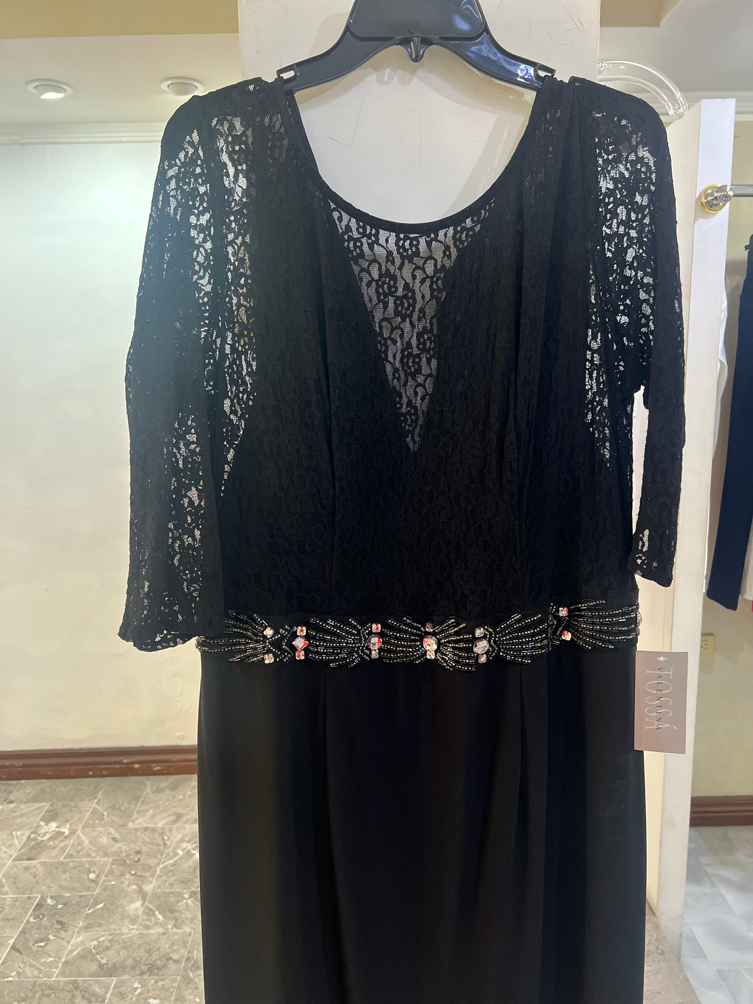 VESTIDO NEGRO ENCAJE