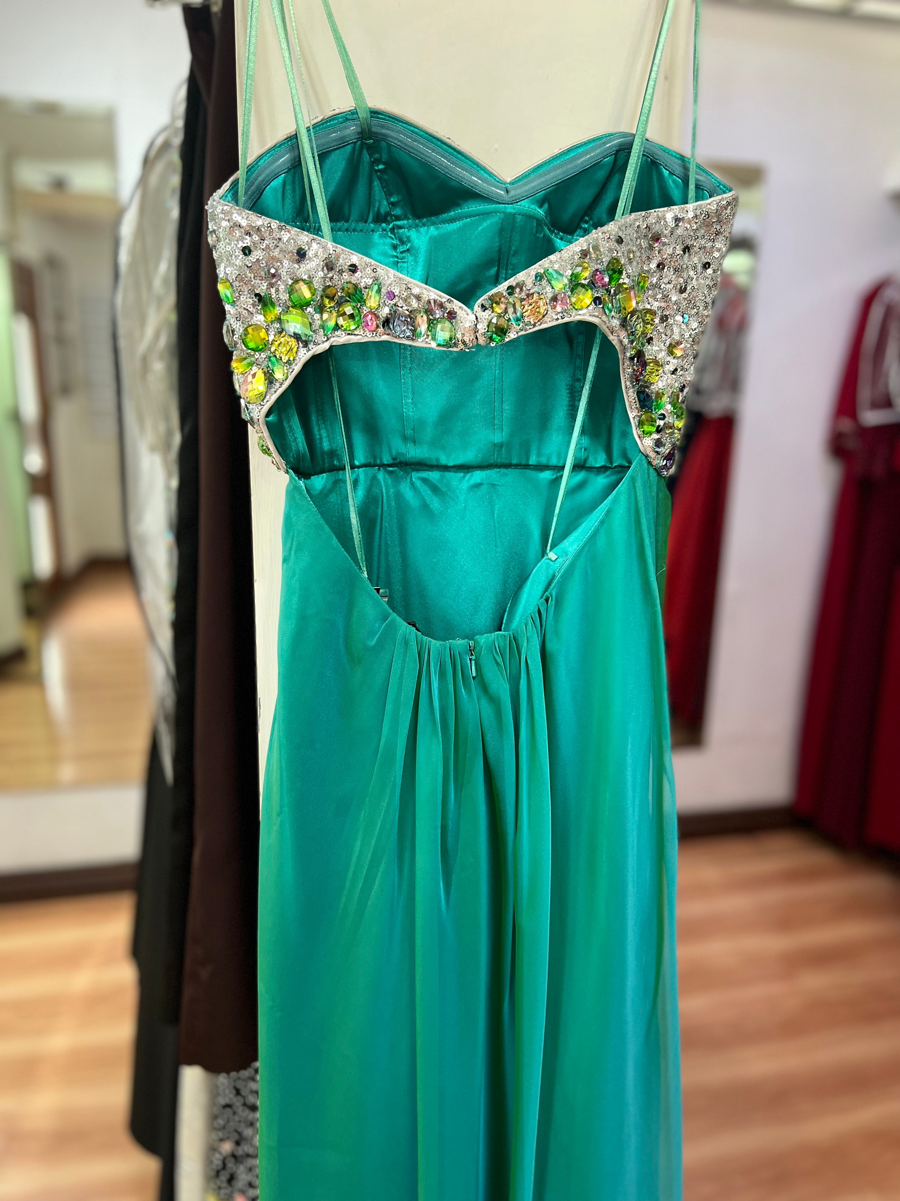 VESTIDO LARGO AQUA BORDADO