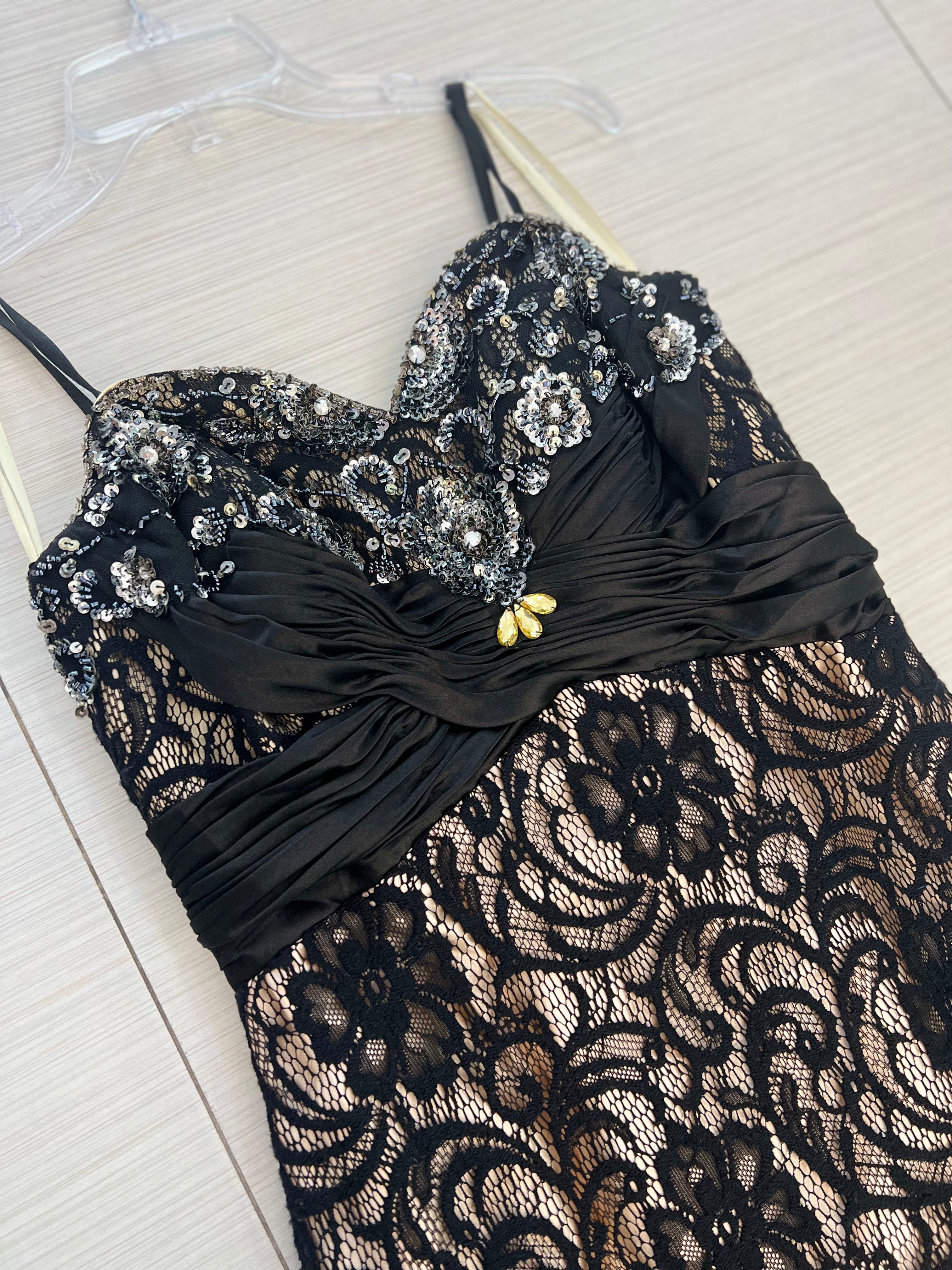 VESTIDO LARGO NEGRO ENCAJE