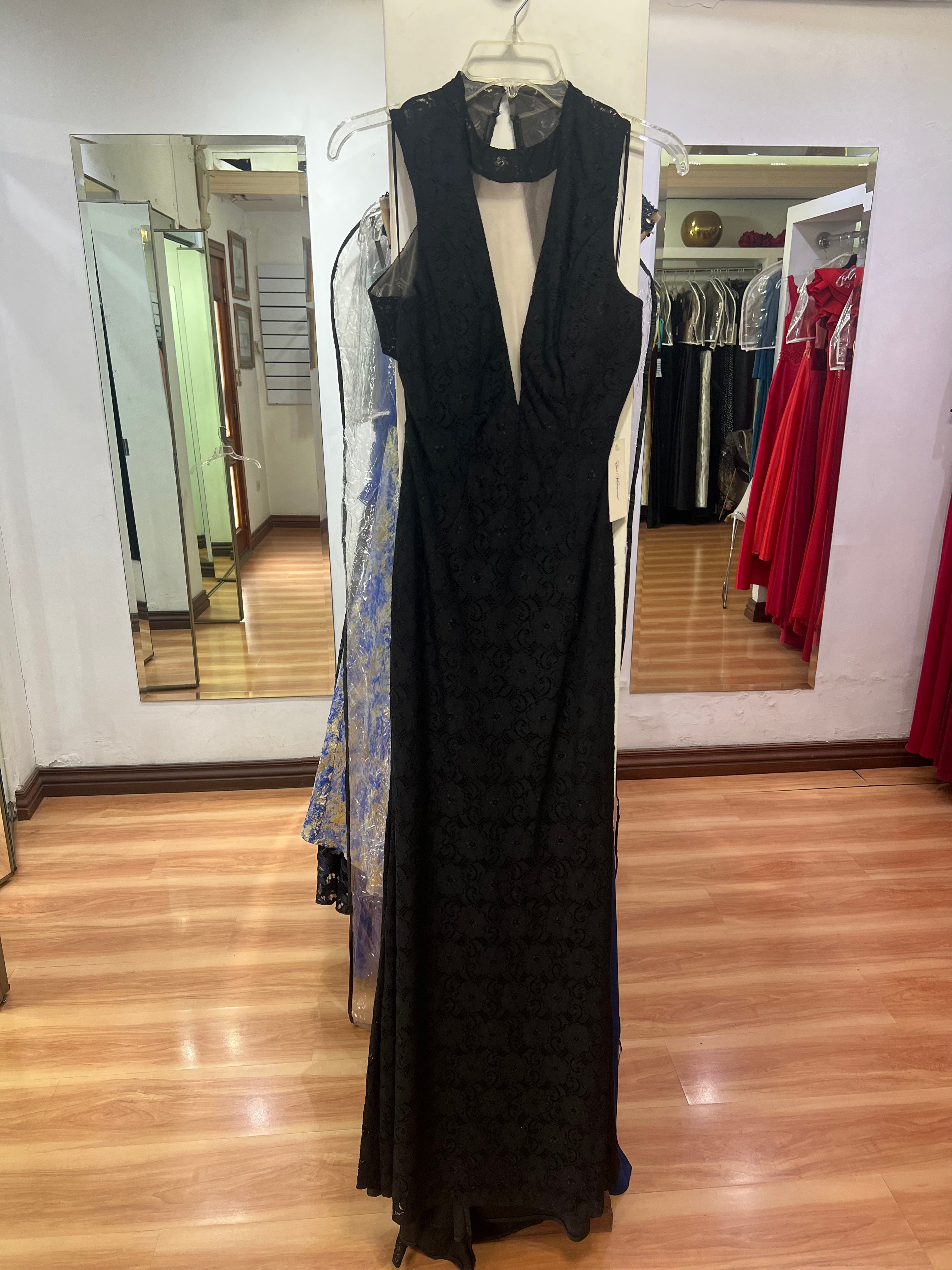 VESTIDO LARGO NEGRO ENCAJE