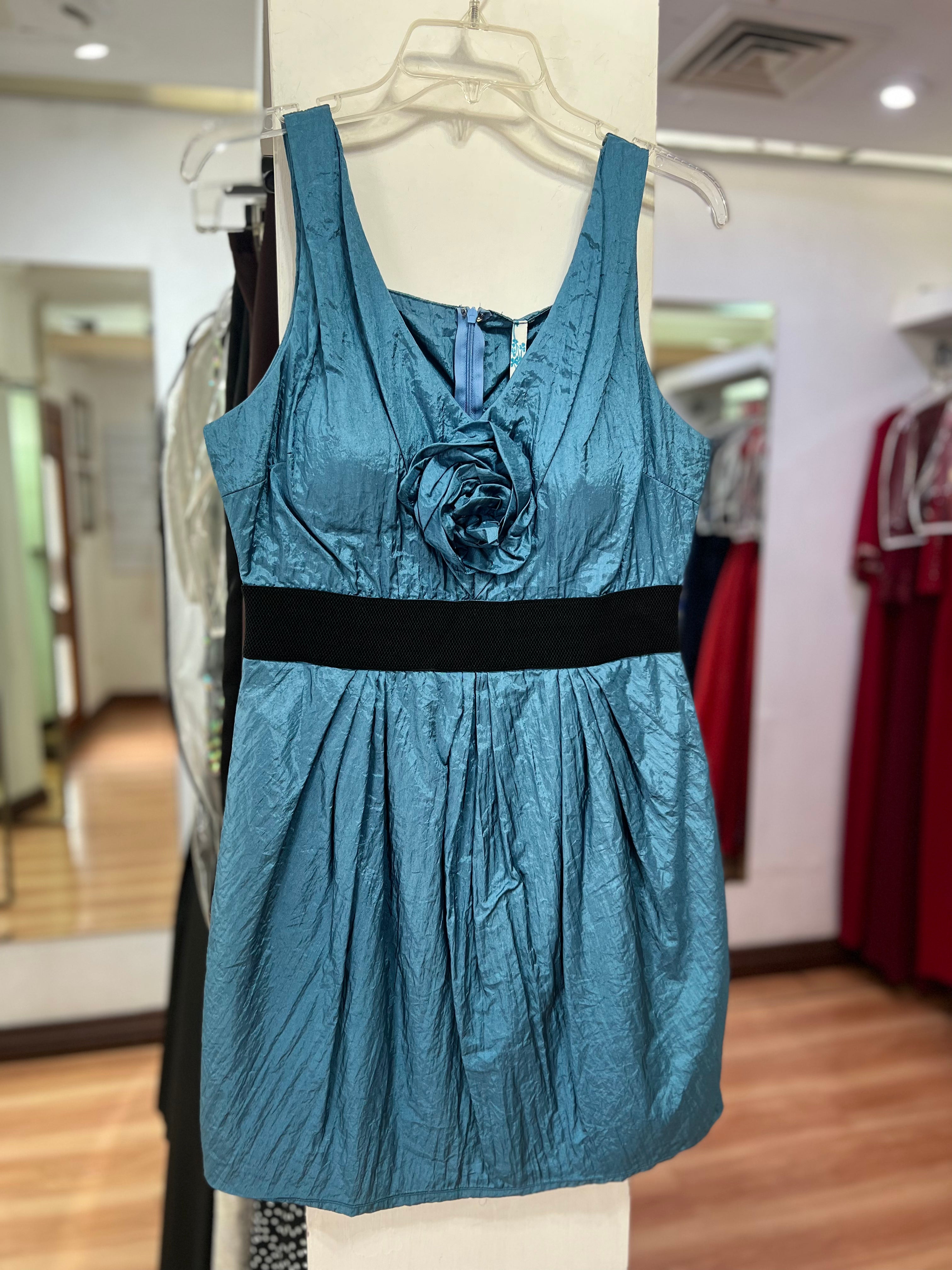 VESTIDO AZUL FLOR