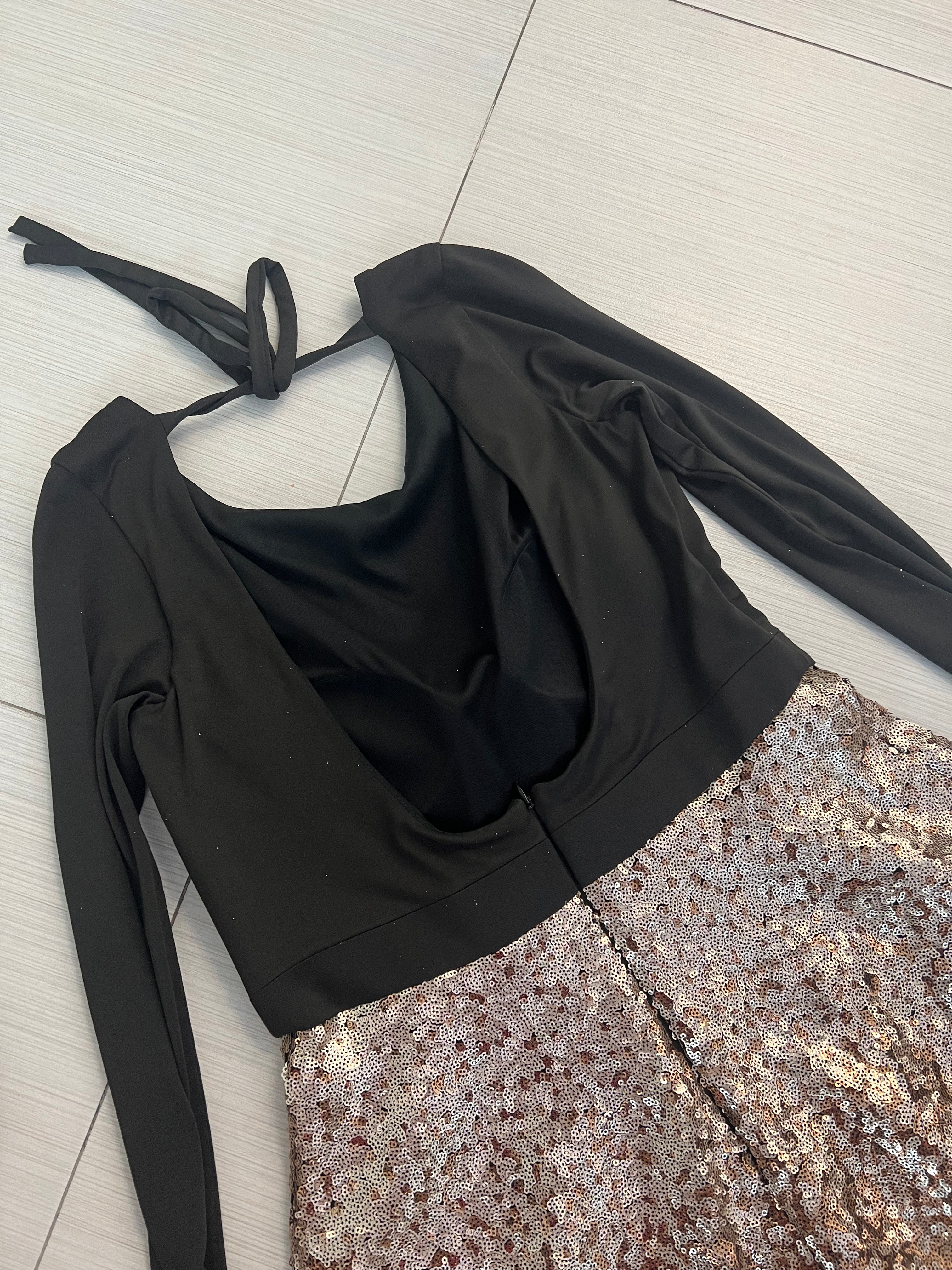 VESTIDO CORTO NEGRO DORADO