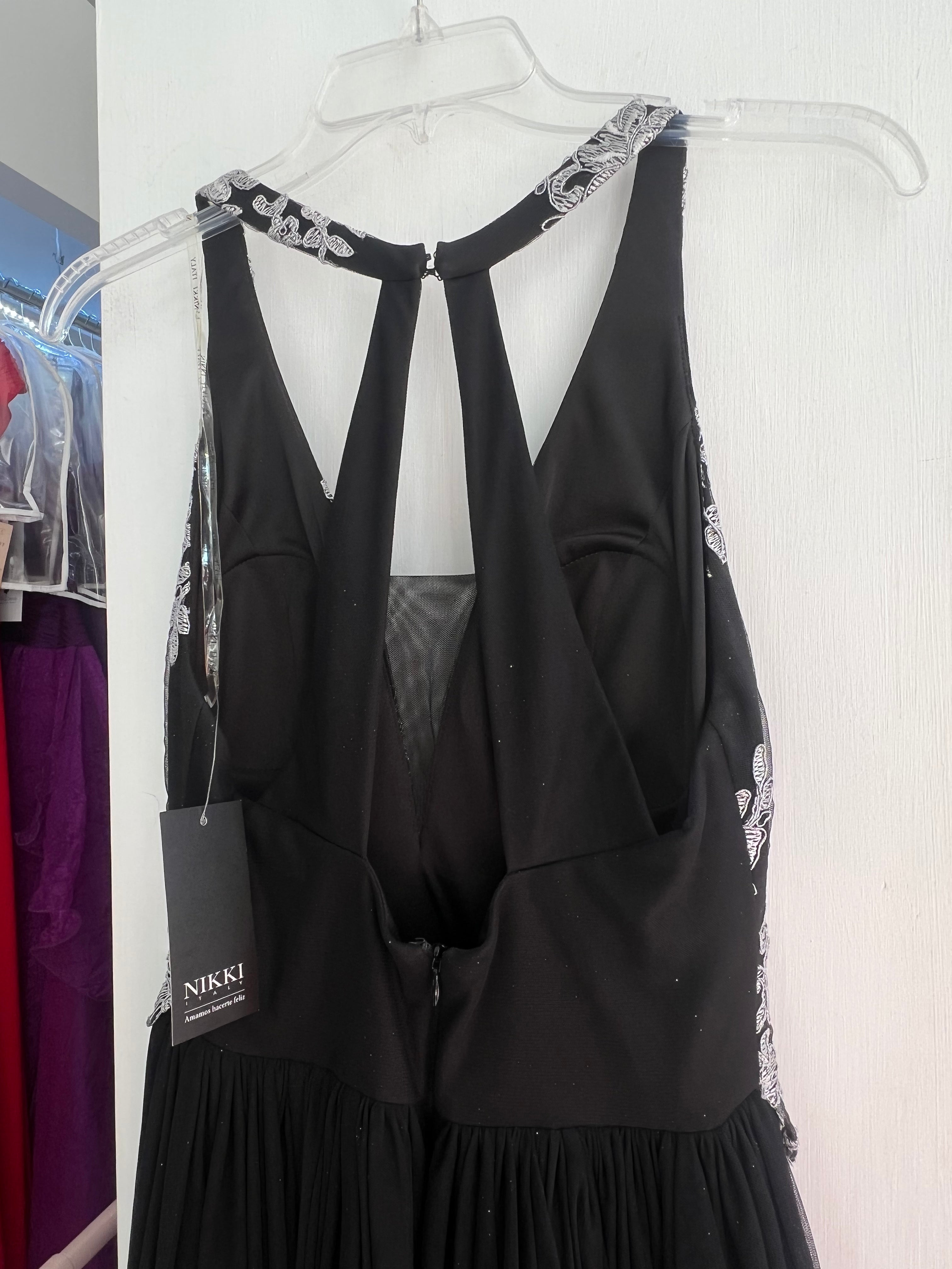 VESTIDO NEGRO