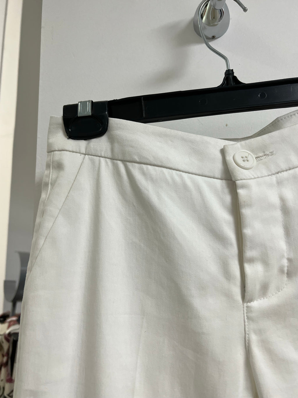 PANTALÓN CAPRI BLANCO