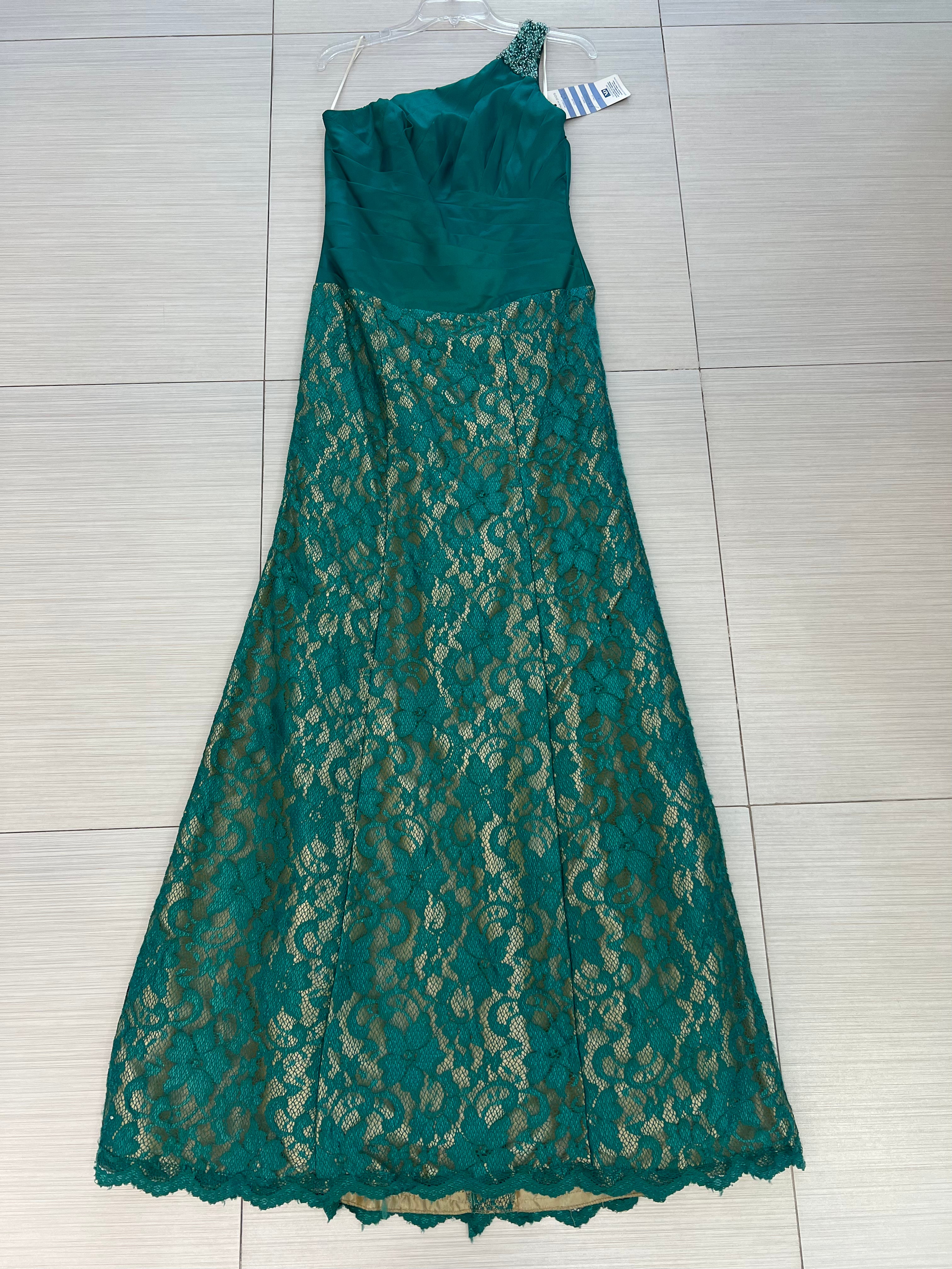 VESTIDO LARGO VERDE ENCAJE