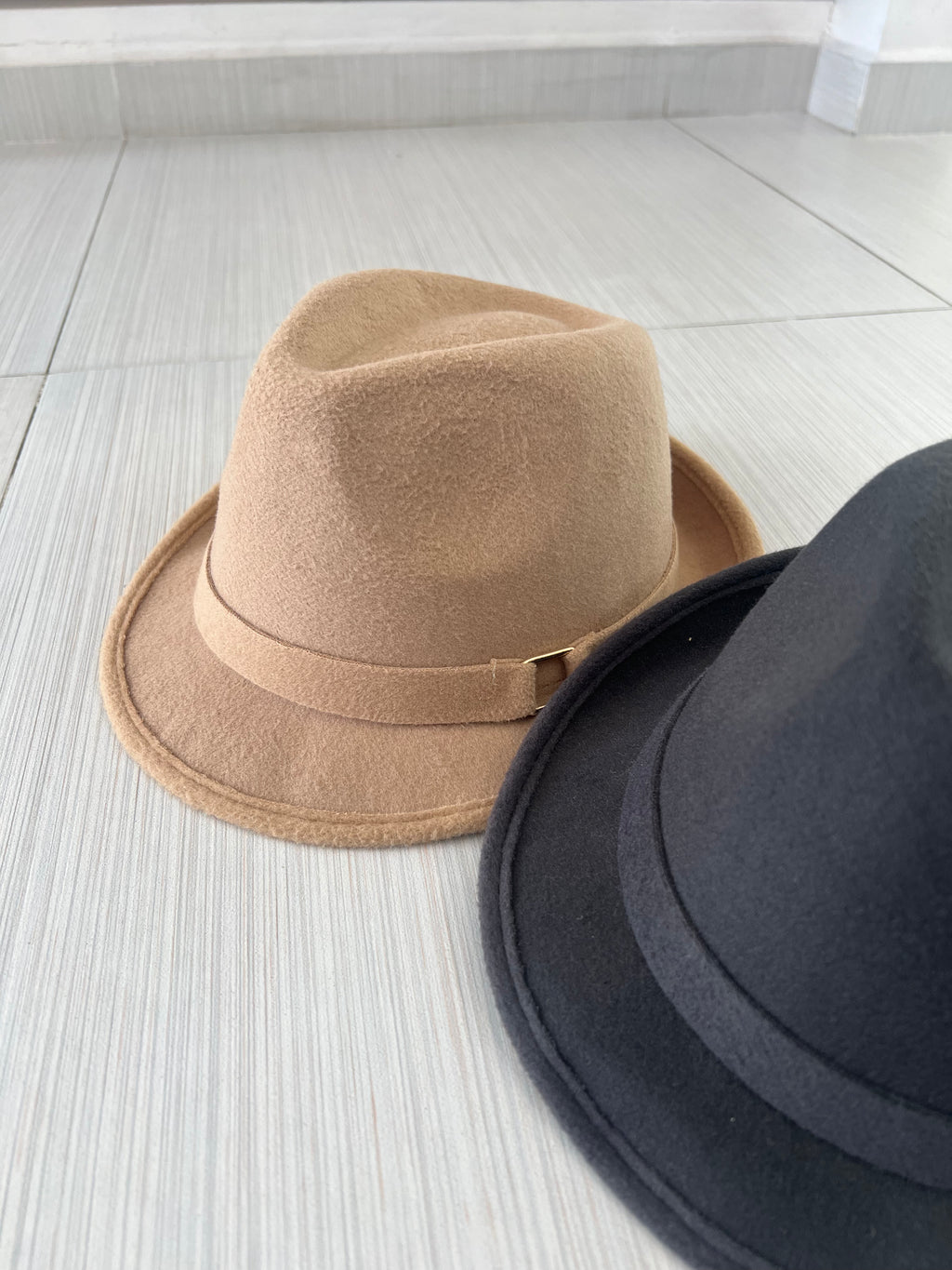 SOMBRERO GAMUSA BEIGE/GRIS