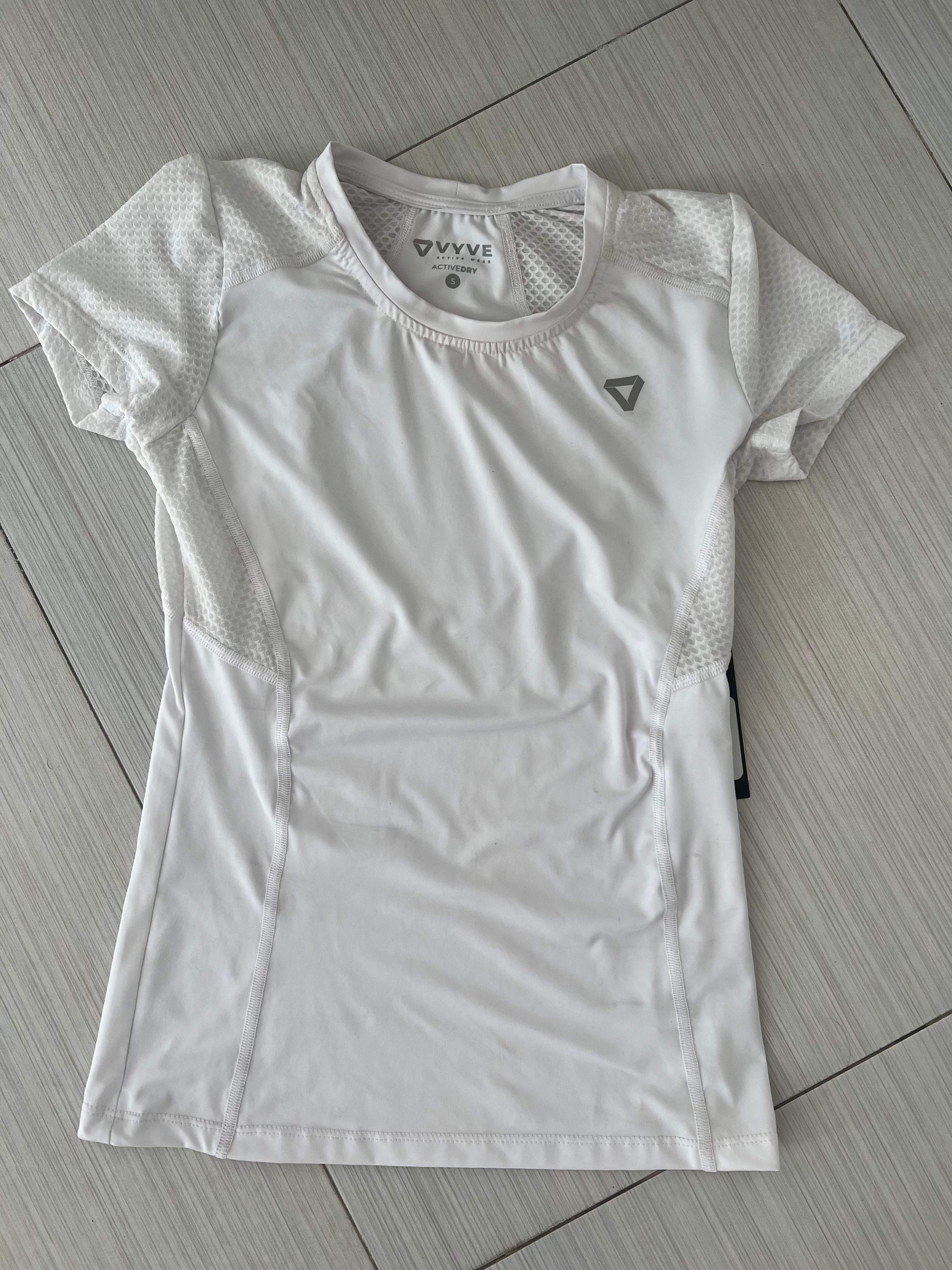 BLUSA BLANCA DEPORTIVA