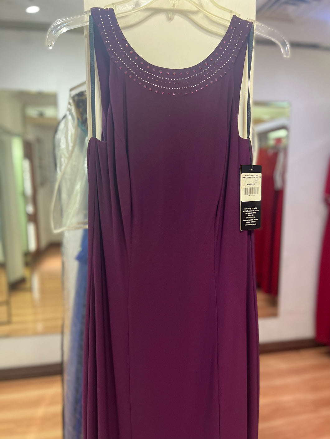 VESTIDO LARGO MORADO ESCOTE U