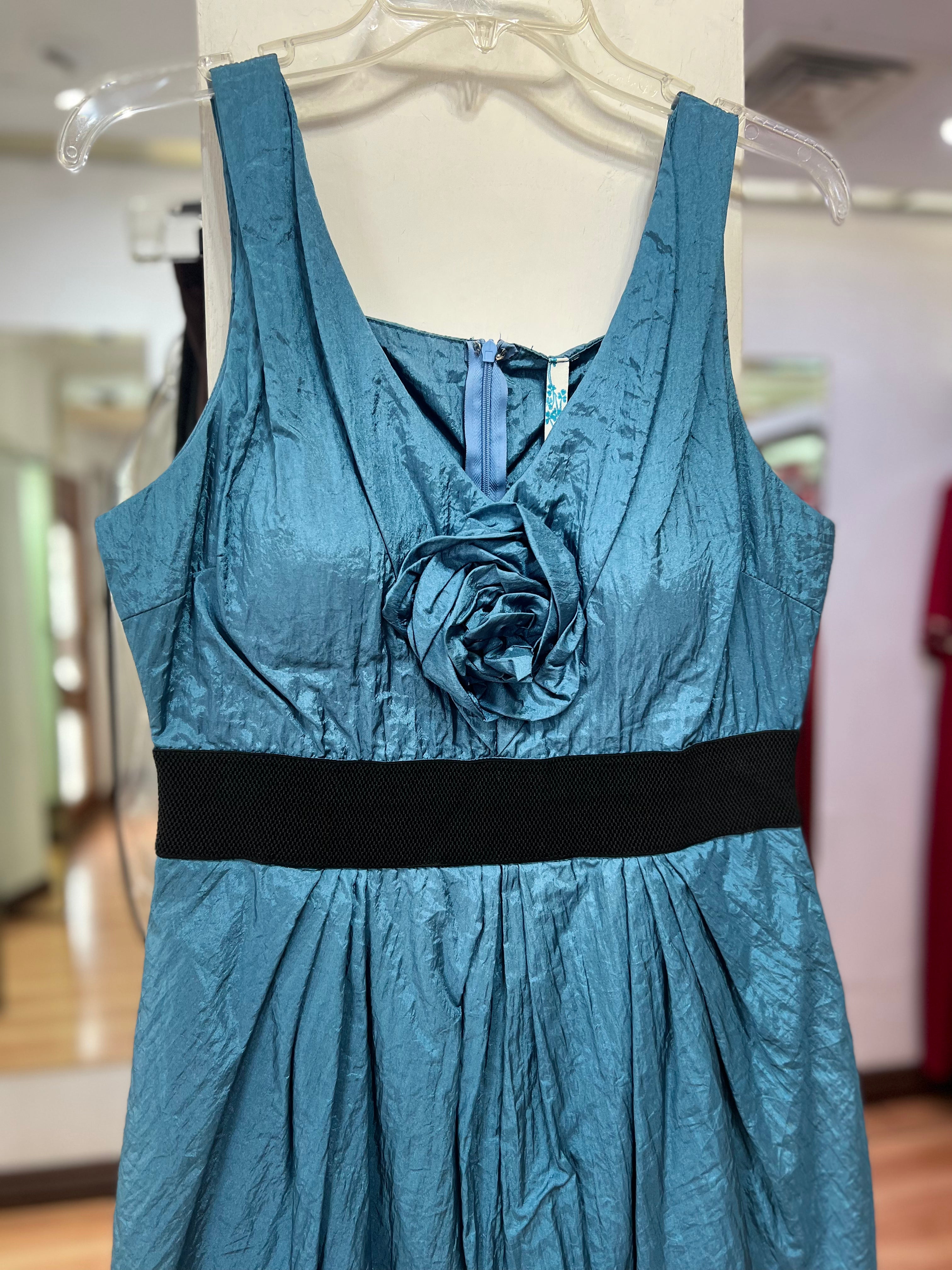 VESTIDO AZUL FLOR