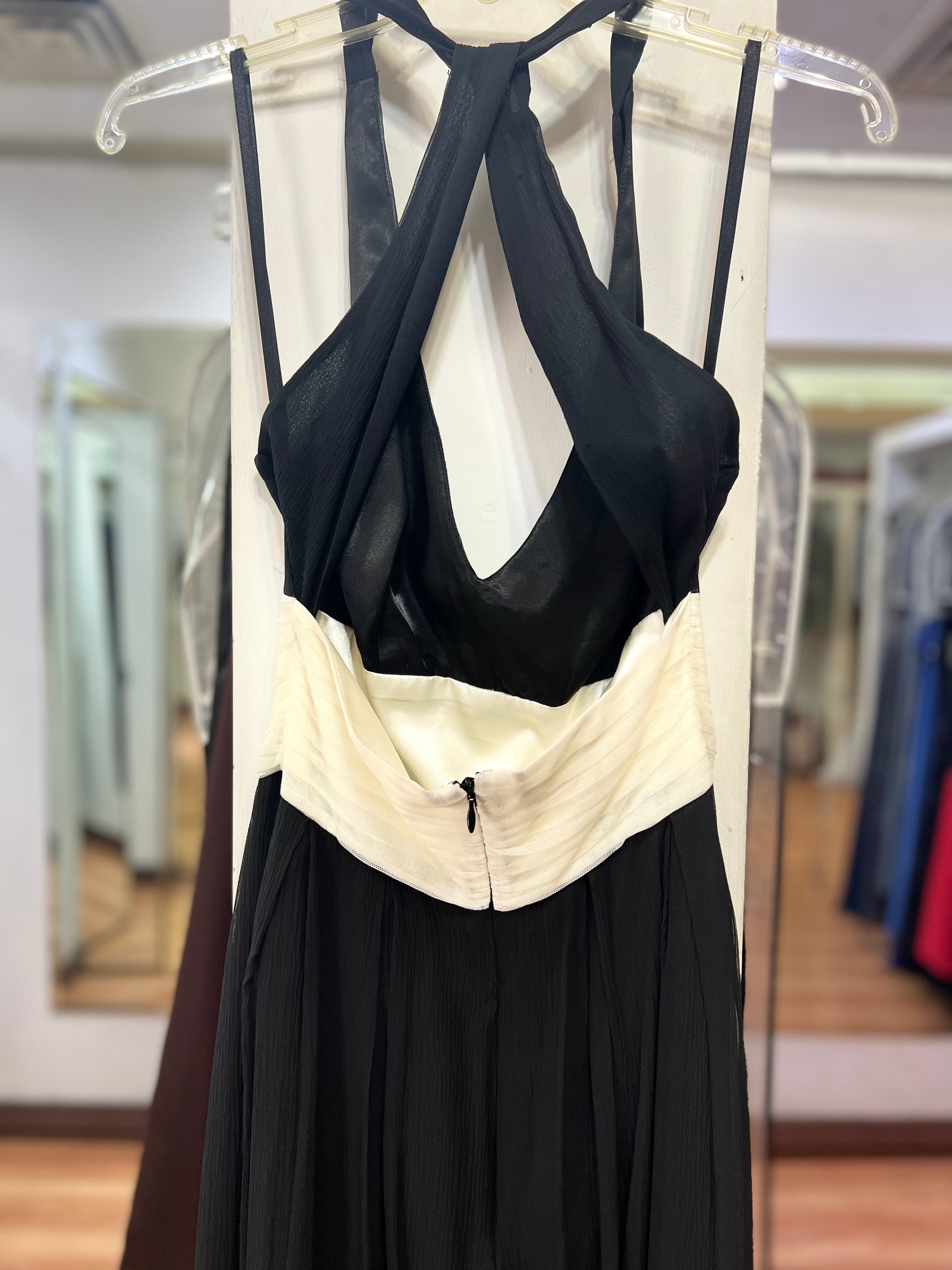 VESTIDO NEGRO/BLANCO