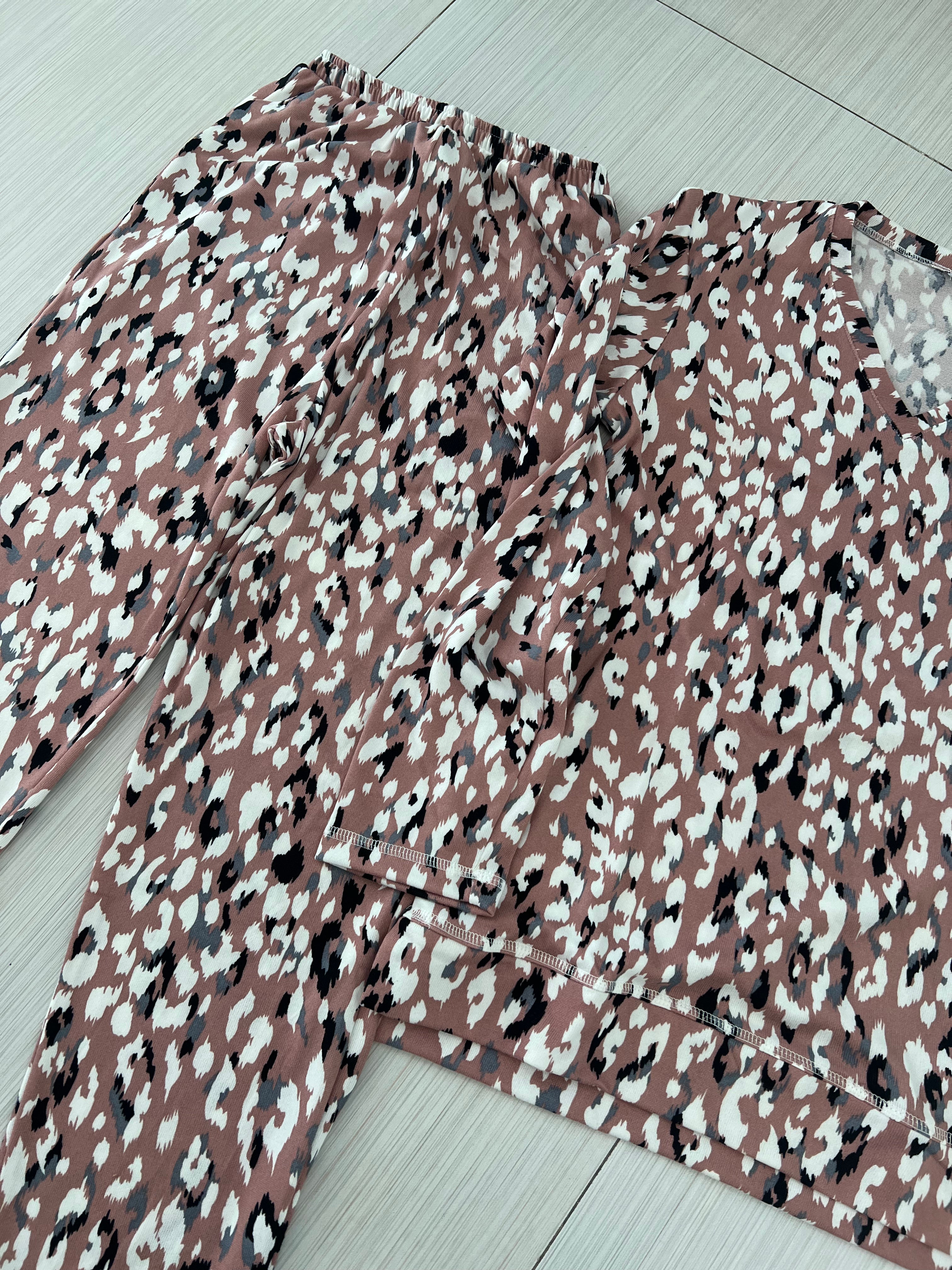 PIJAMA ROSA ESTAMPADA