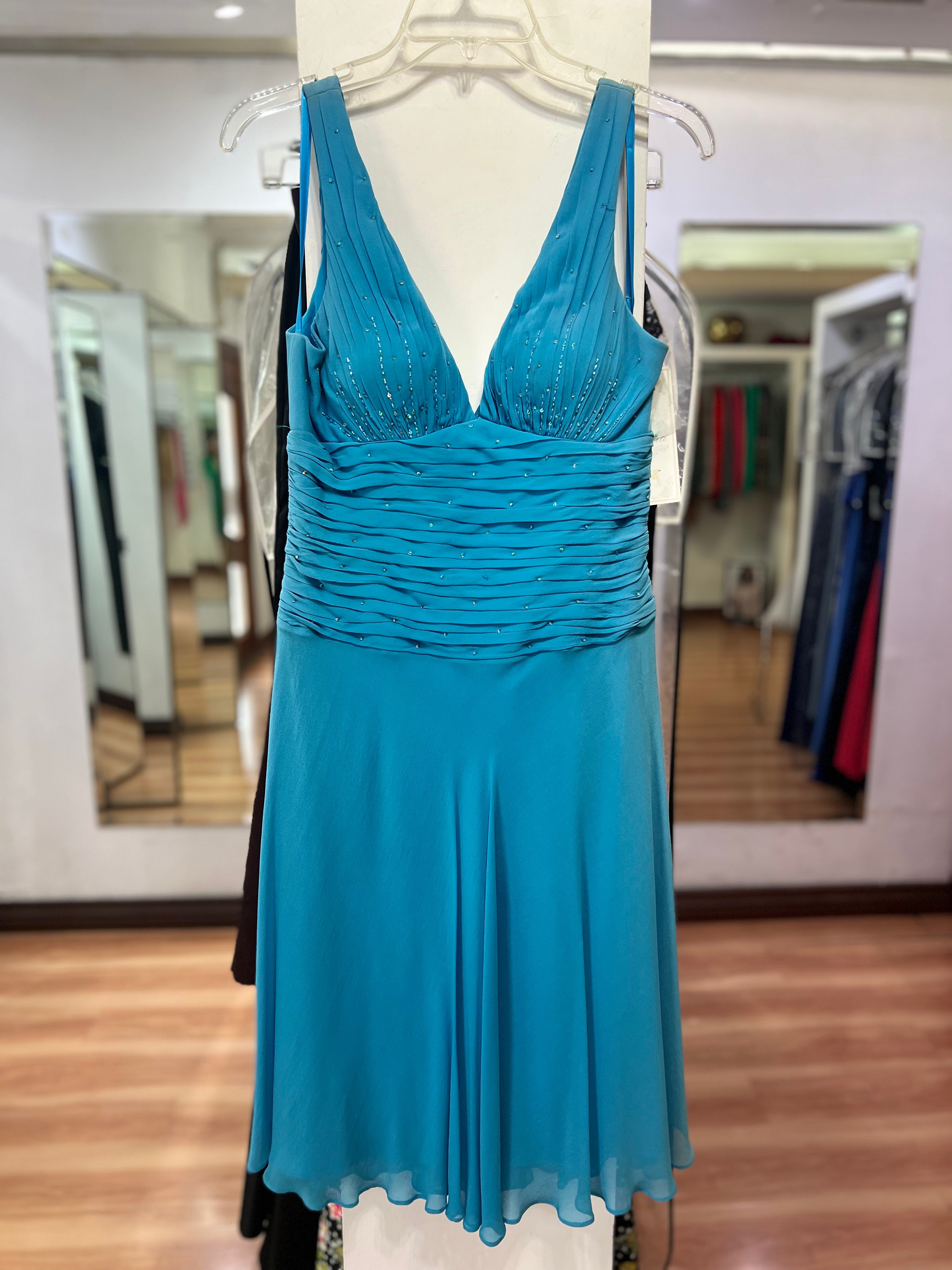 VESTIDO AZUL CELESTE
