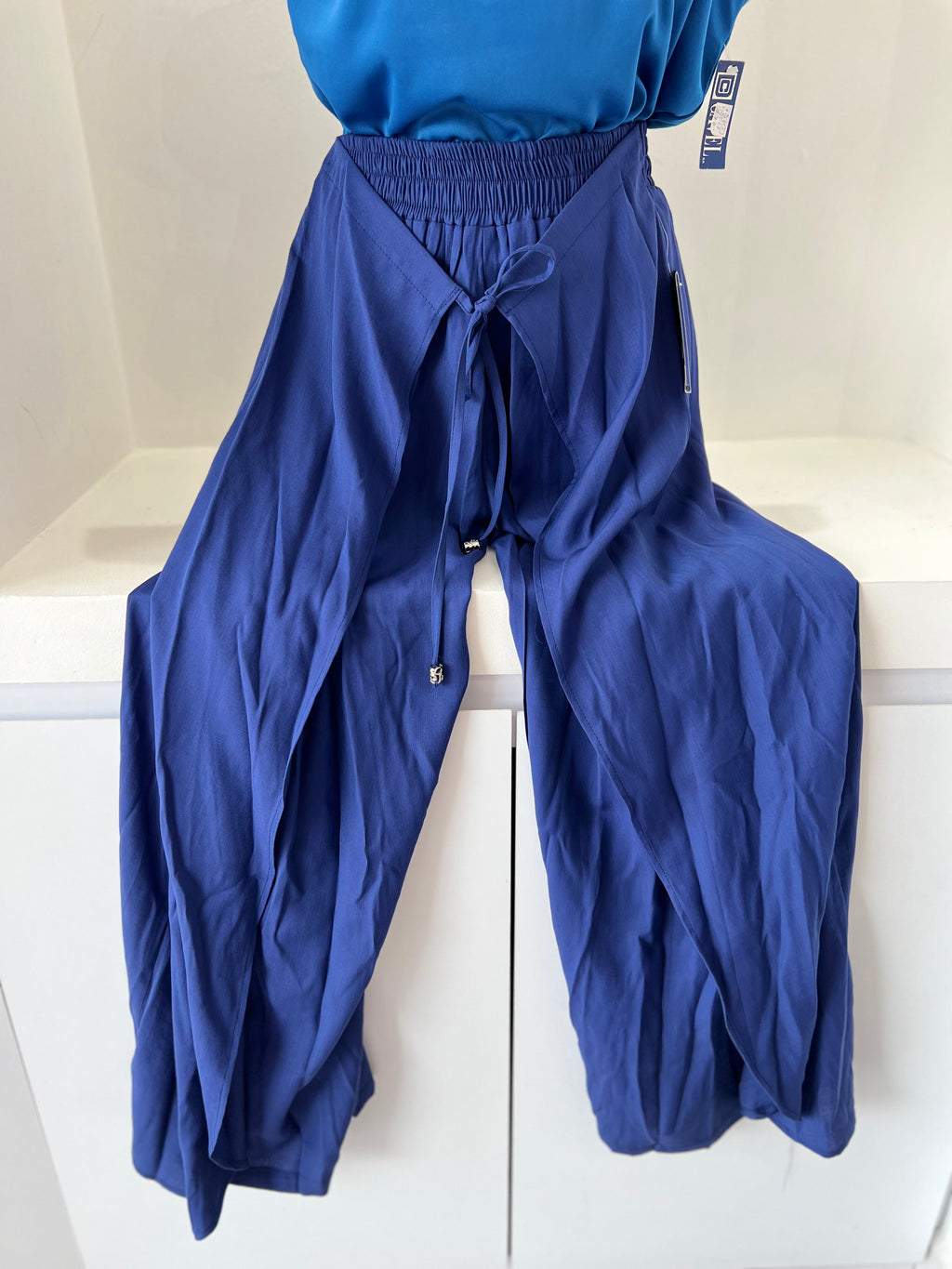 PANTALÓN AZUL MARINO/MELÓN