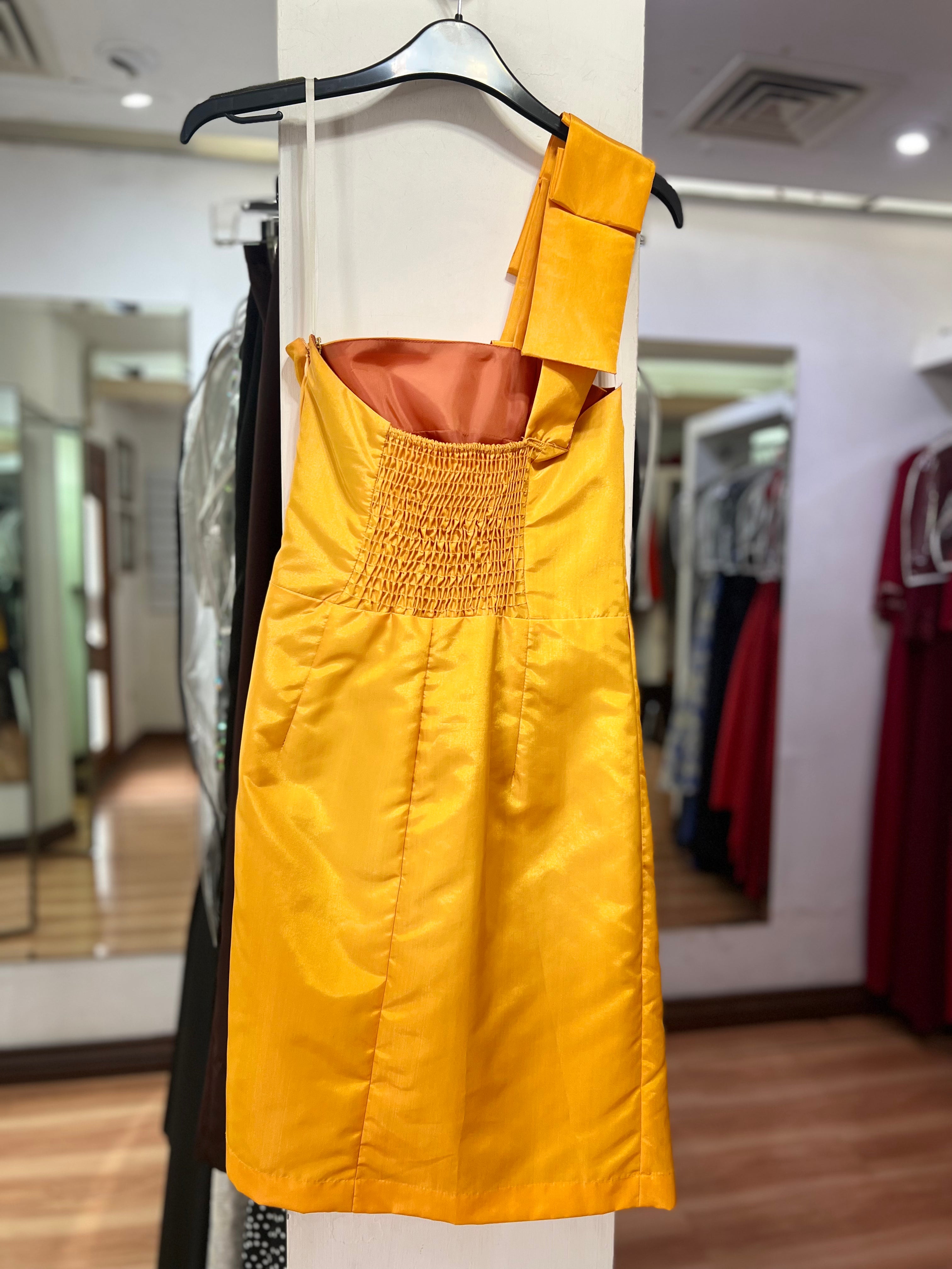 VESTIDO CORTO AMARILLO